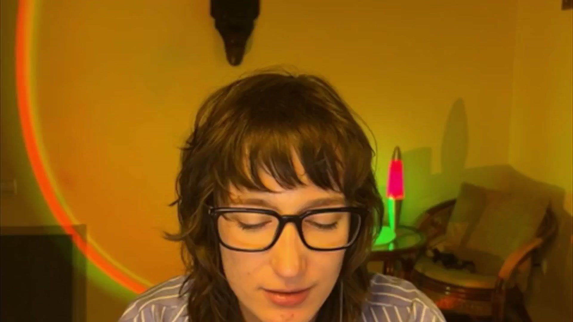 Gallery image thumbnail from LoooneyTunes's myfreecams stream on, 04/17/2025, 21:45 image 11 of 20