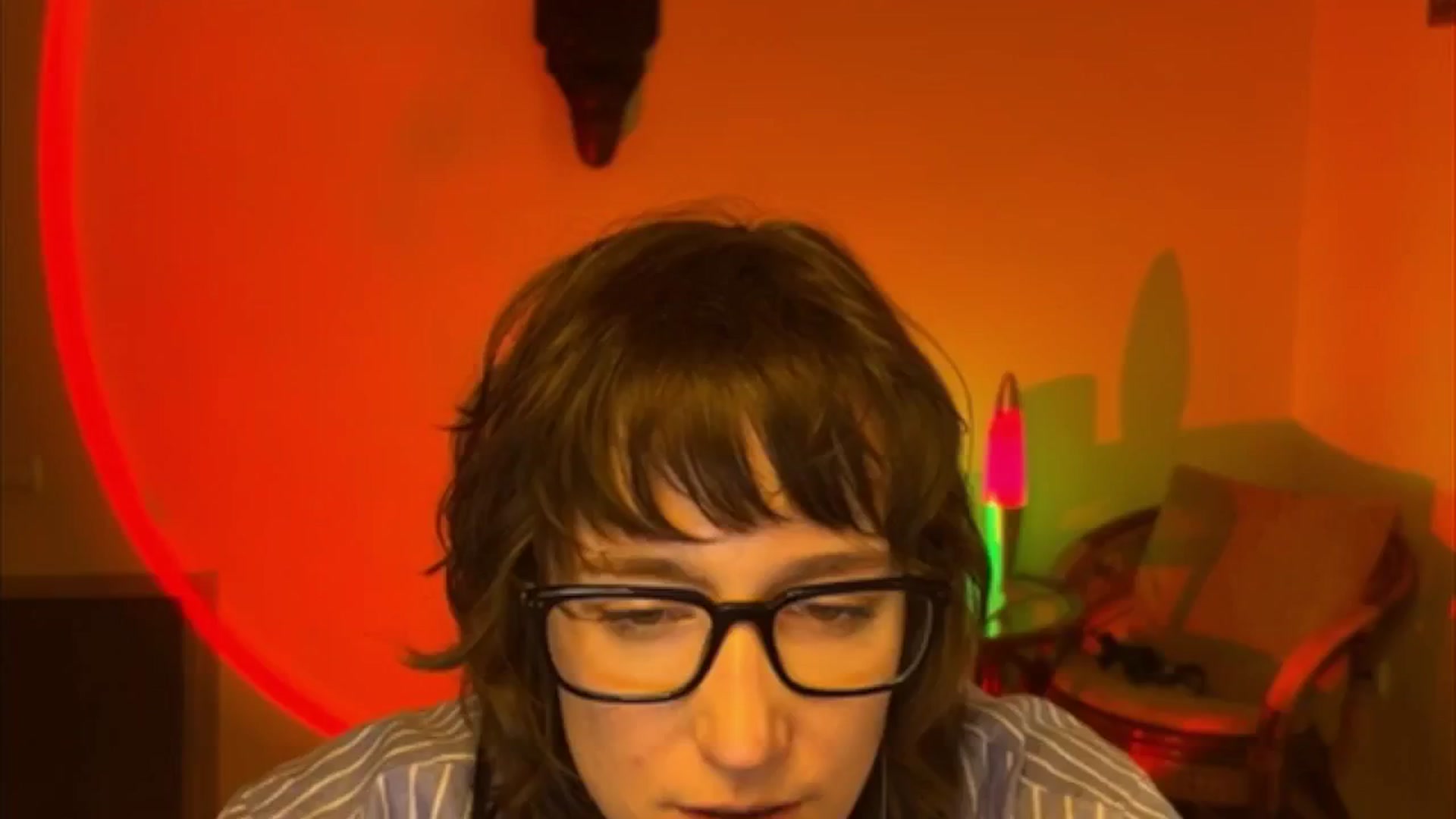 Gallery image thumbnail from LoooneyTunes's myfreecams stream on, 04/17/2025, 21:45 image 17 of 20