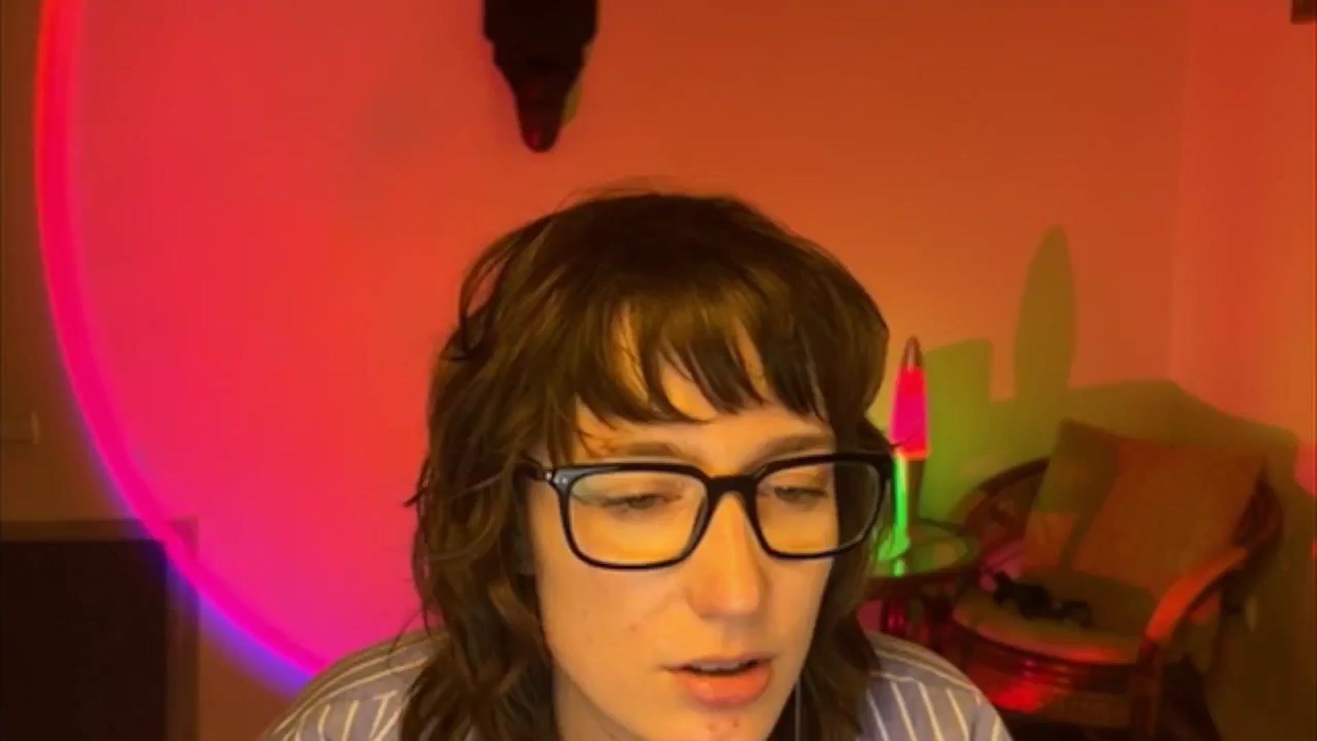 Gallery image thumbnail from LoooneyTunes's myfreecams stream on, 04/17/2025, 21:45 image 10 of 20