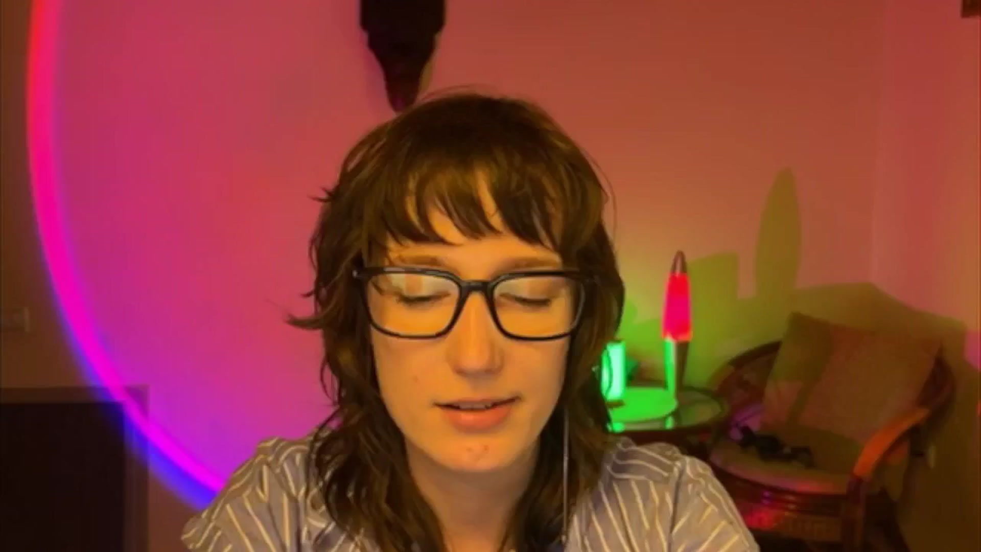Gallery image thumbnail from LoooneyTunes's myfreecams stream on, 04/17/2025, 21:45 image 13 of 20