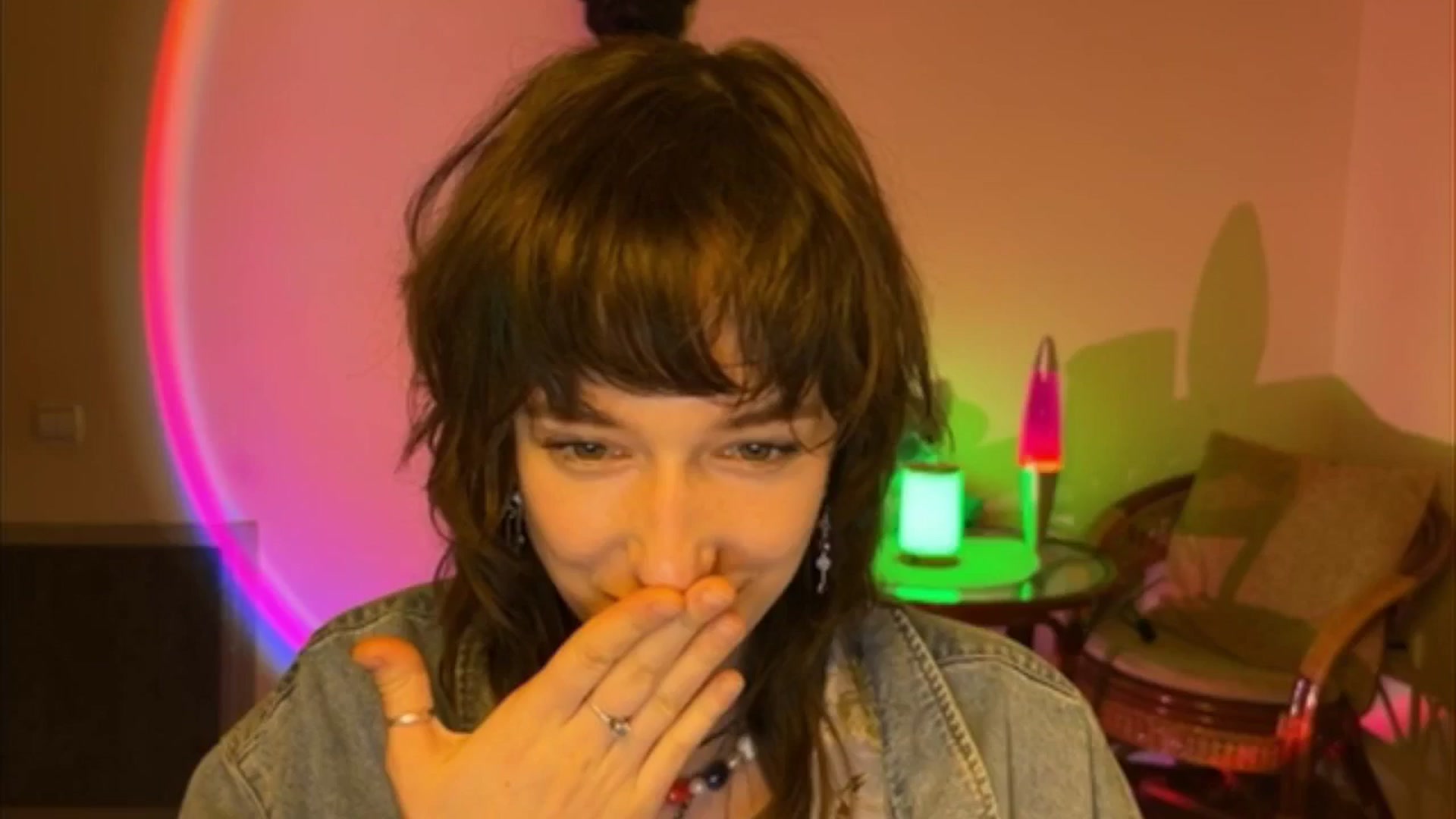 Gallery image thumbnail from LoooneyTunes's myfreecams stream on, 04/18/2025, 19:17 image 8 of 20
