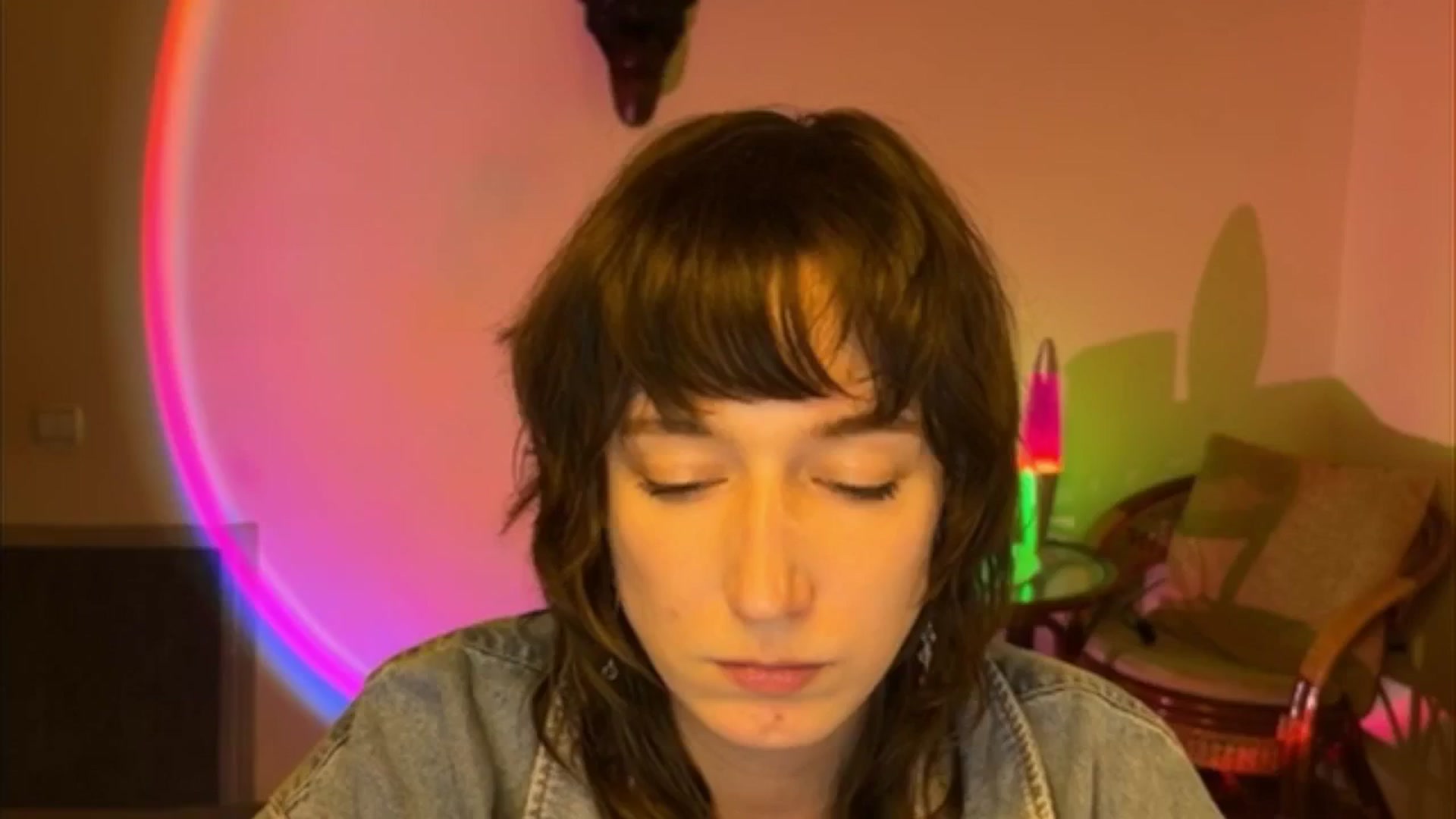 Gallery image thumbnail from LoooneyTunes's myfreecams stream on, 04/18/2025, 19:17 image 16 of 20