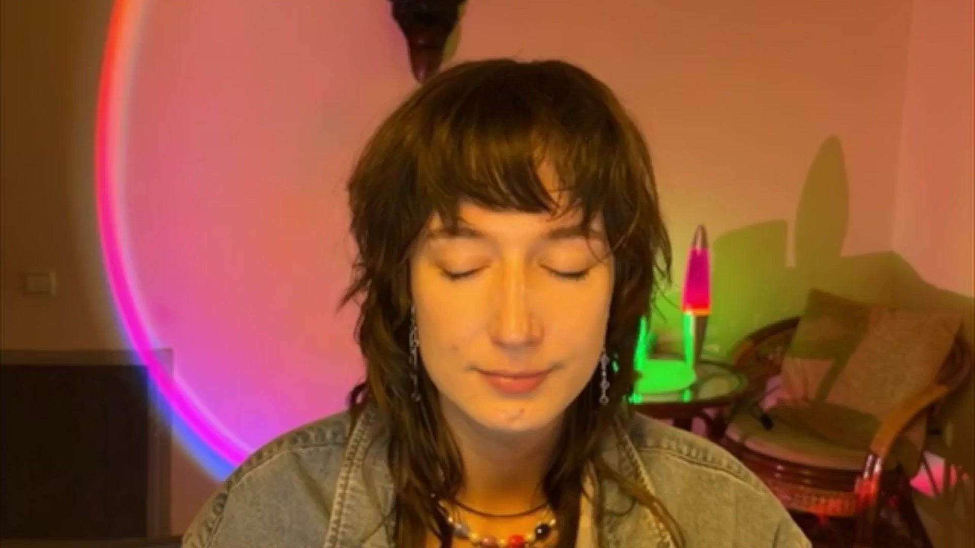 Gallery image thumbnail from LoooneyTunes's myfreecams stream on, 04/18/2025, 19:17 image 4 of 20