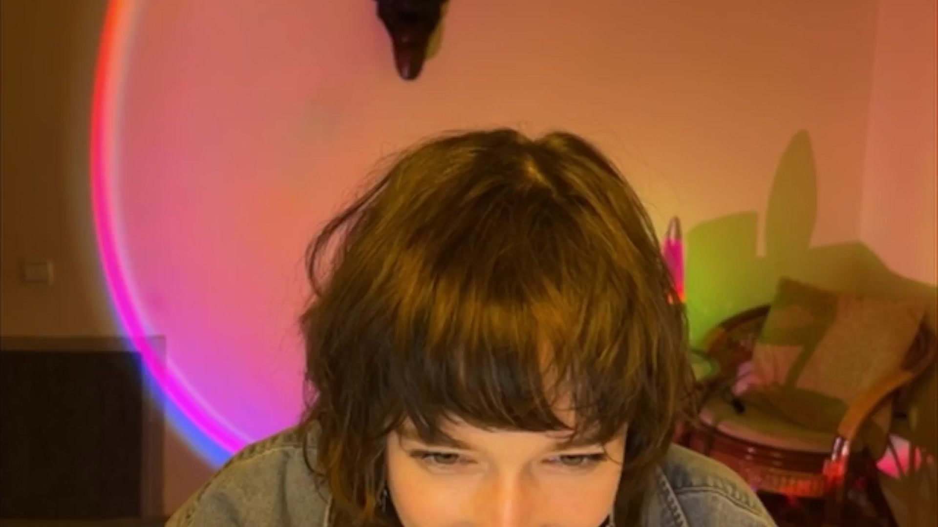 Gallery image thumbnail from LoooneyTunes's myfreecams stream on, 04/18/2025, 19:17 image 10 of 20