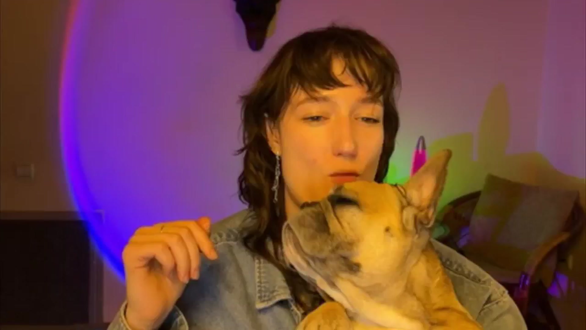 Gallery image thumbnail from LoooneyTunes's myfreecams stream on, 04/18/2025, 20:10 image 13 of 20