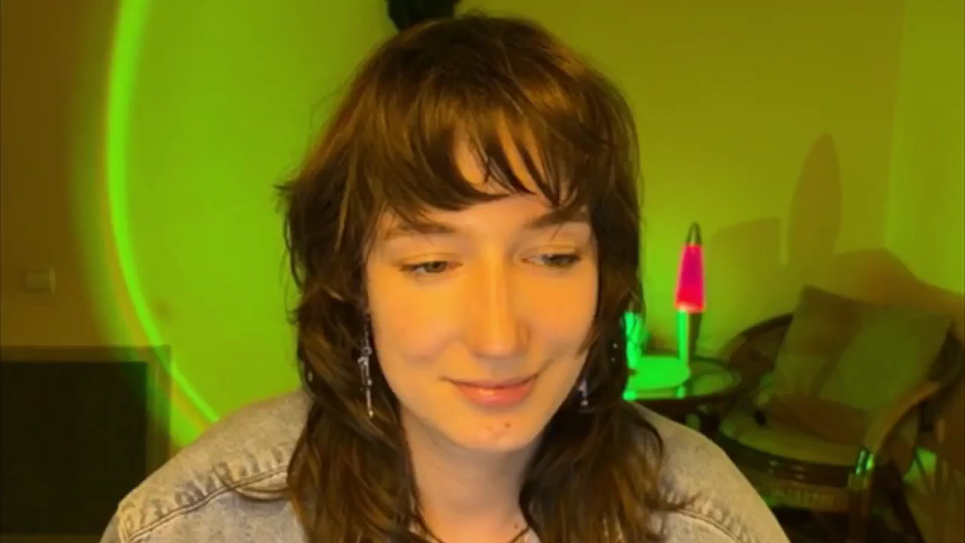 Gallery image thumbnail from LoooneyTunes's myfreecams stream on, 04/18/2025, 20:10 image 19 of 20
