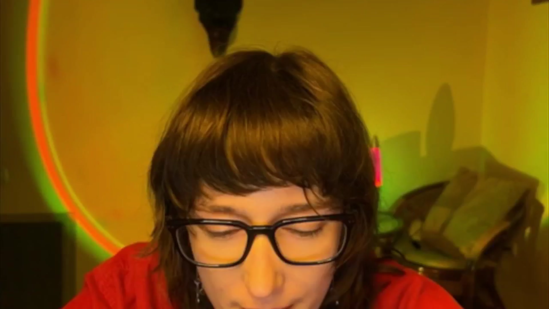 Gallery image thumbnail from LoooneyTunes's myfreecams stream on, 04/19/2025, 21:25 image 14 of 20