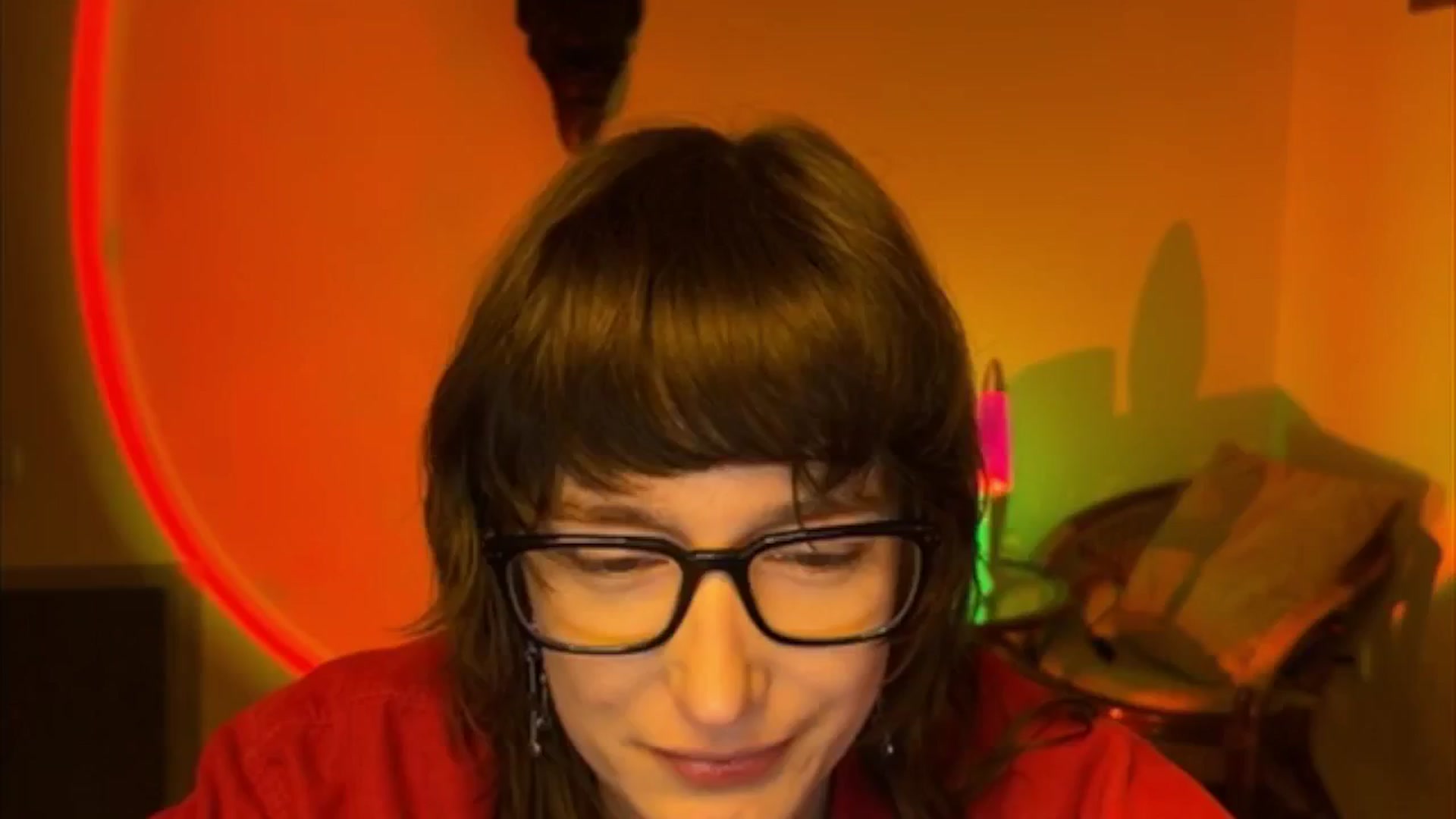 Gallery image thumbnail from LoooneyTunes's myfreecams stream on, 04/19/2025, 21:25 image 12 of 20