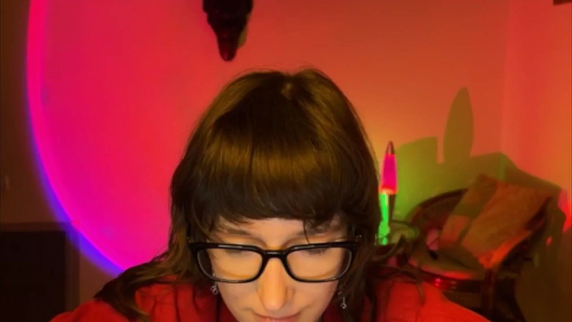 Gallery image thumbnail from LoooneyTunes's myfreecams stream on, 04/19/2025, 21:25 image 8 of 20