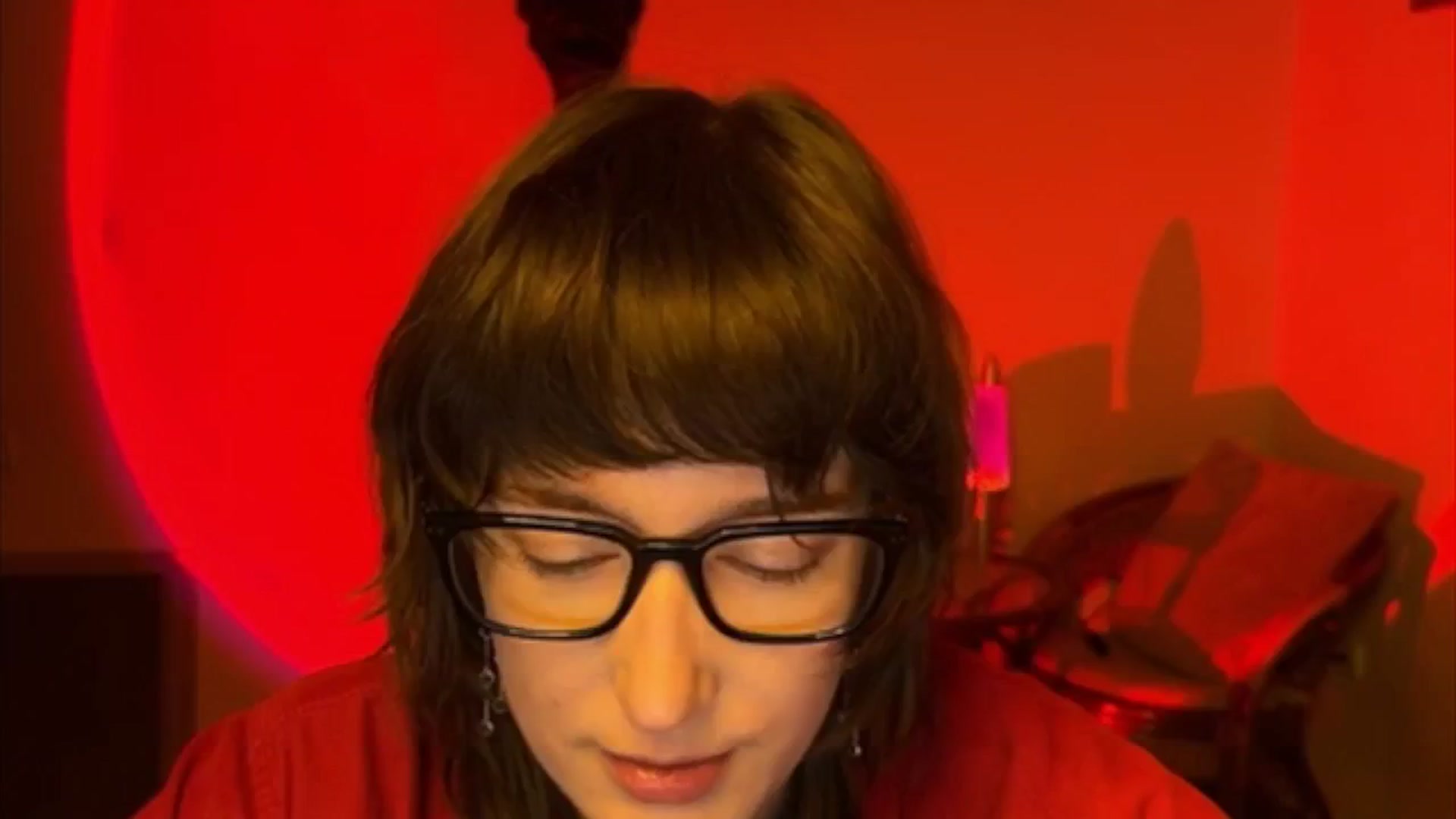 Gallery image thumbnail from LoooneyTunes's myfreecams stream on, 04/19/2025, 21:25 image 1 of 20