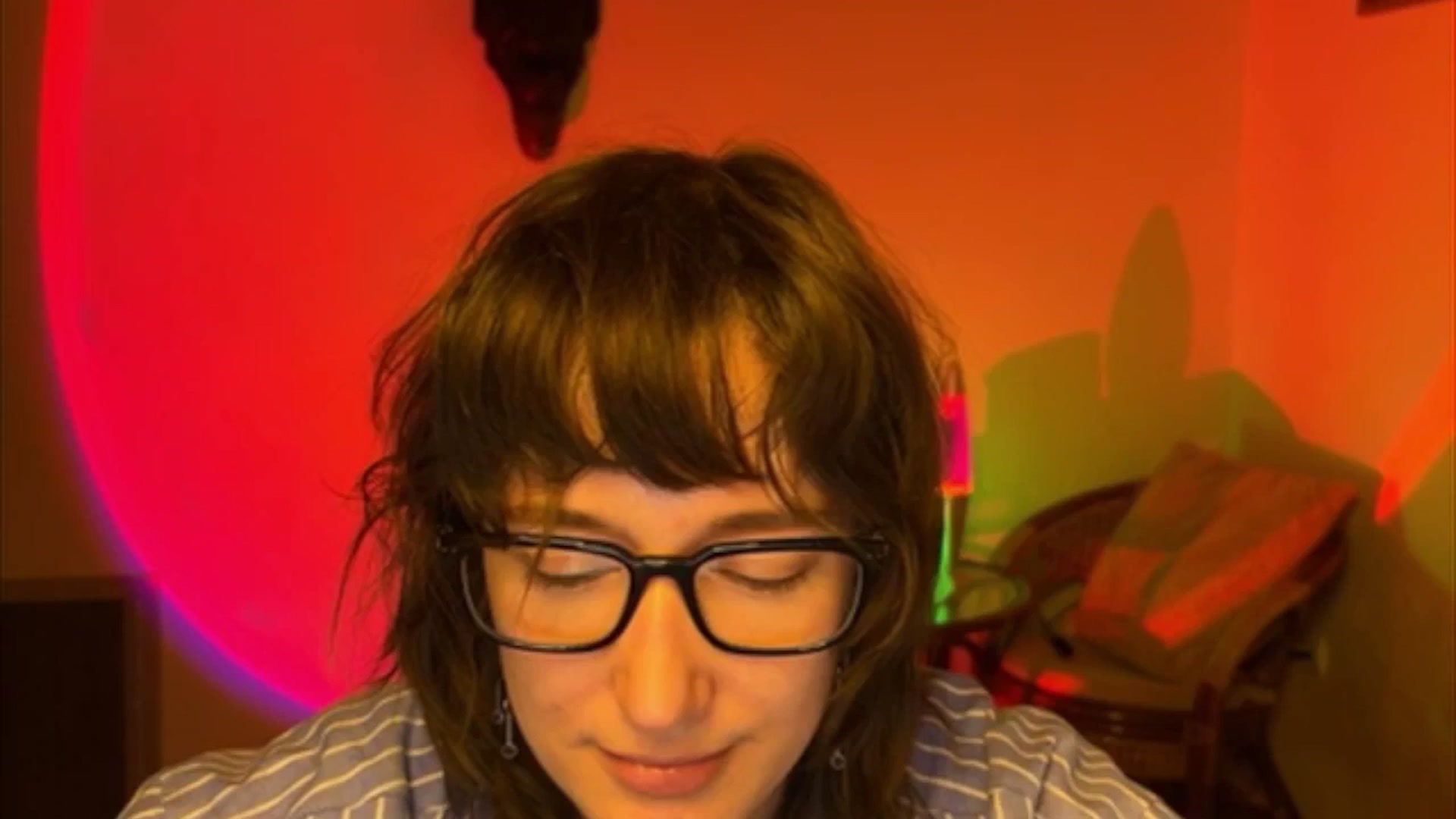 Gallery image thumbnail from LoooneyTunes's myfreecams stream on, 04/20/2025, 16:53 image 8 of 20