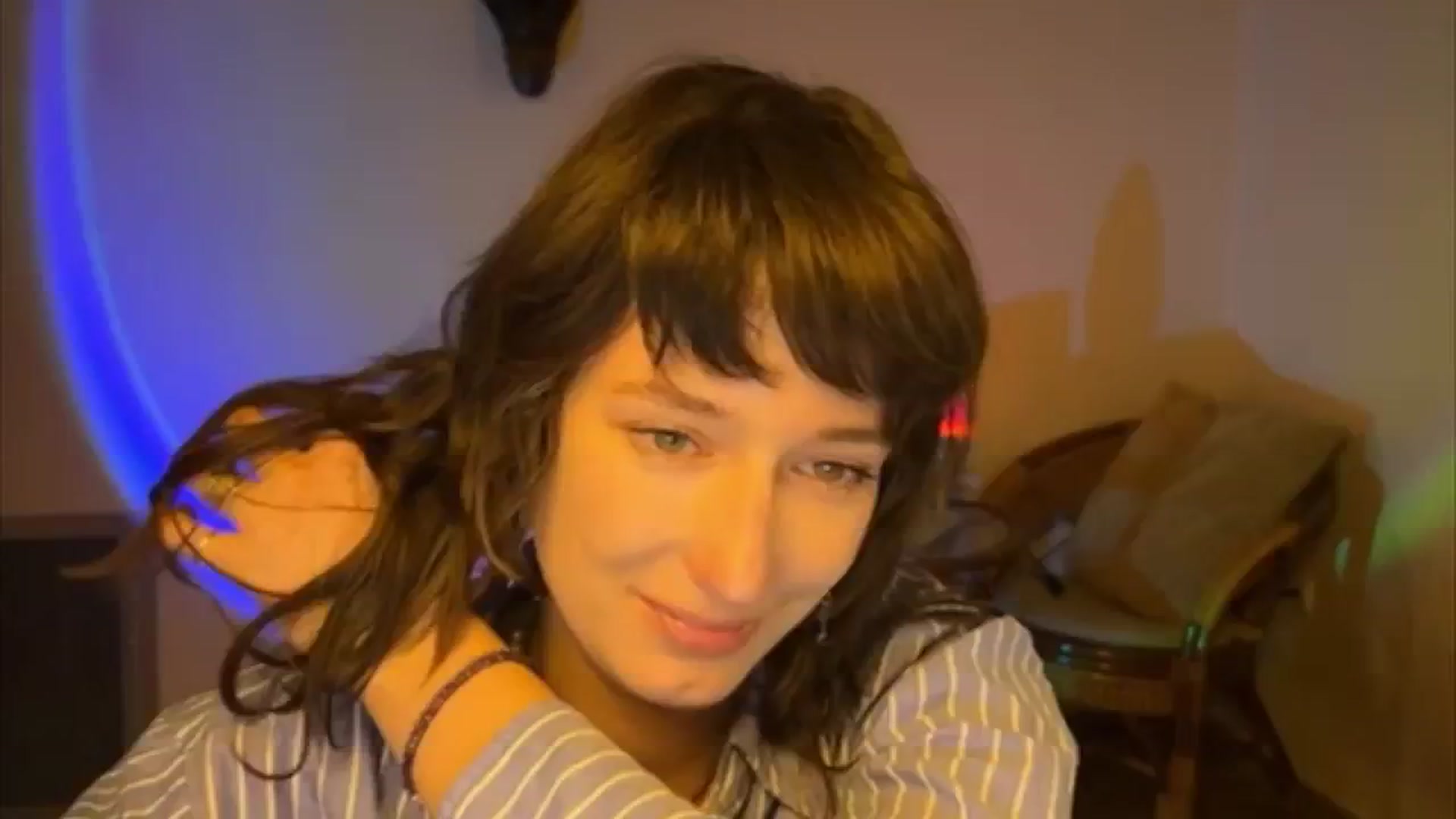 Gallery image thumbnail from LoooneyTunes's myfreecams stream on, 04/20/2025, 20:36 image 11 of 20