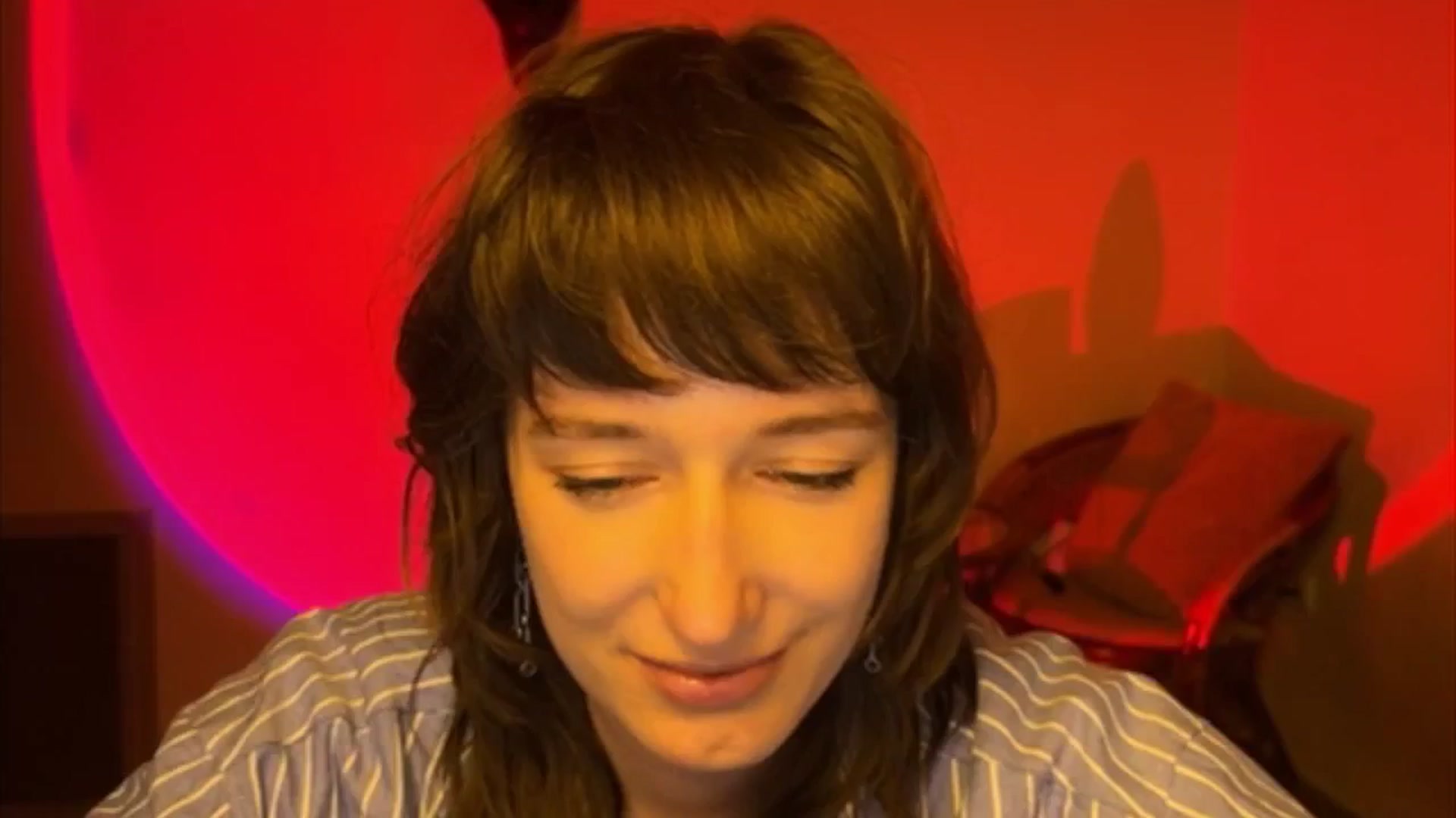 Gallery image thumbnail from LoooneyTunes's myfreecams stream on, 04/20/2025, 21:38 image 2 of 20