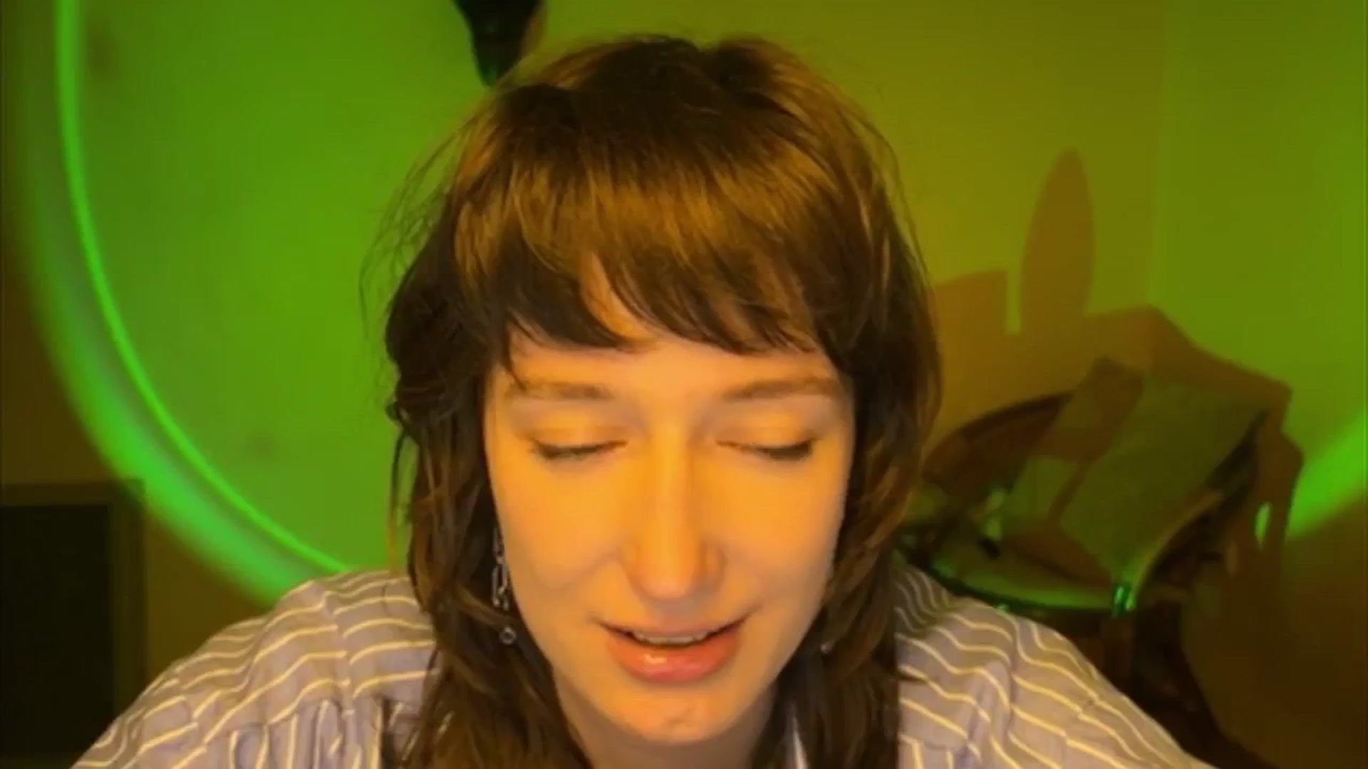 Gallery image thumbnail from LoooneyTunes's myfreecams stream on, 04/20/2025, 21:38 image 19 of 20