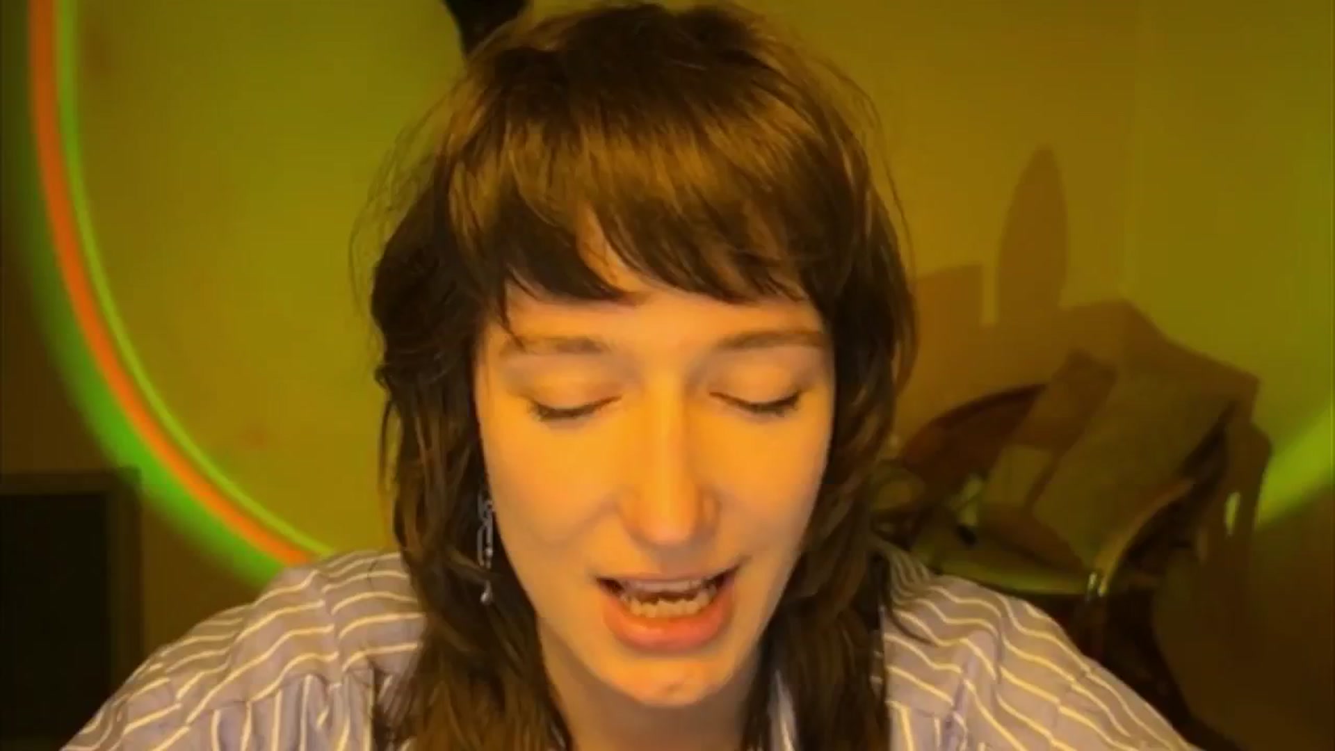 Gallery image thumbnail from LoooneyTunes's myfreecams stream on, 04/20/2025, 21:38 image 16 of 20