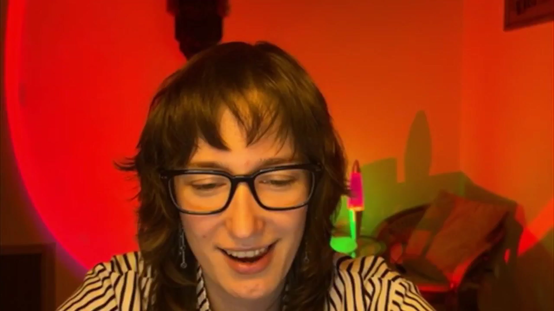 Gallery image thumbnail from LoooneyTunes's myfreecams stream on, 04/21/2025, 21:37 image 8 of 20