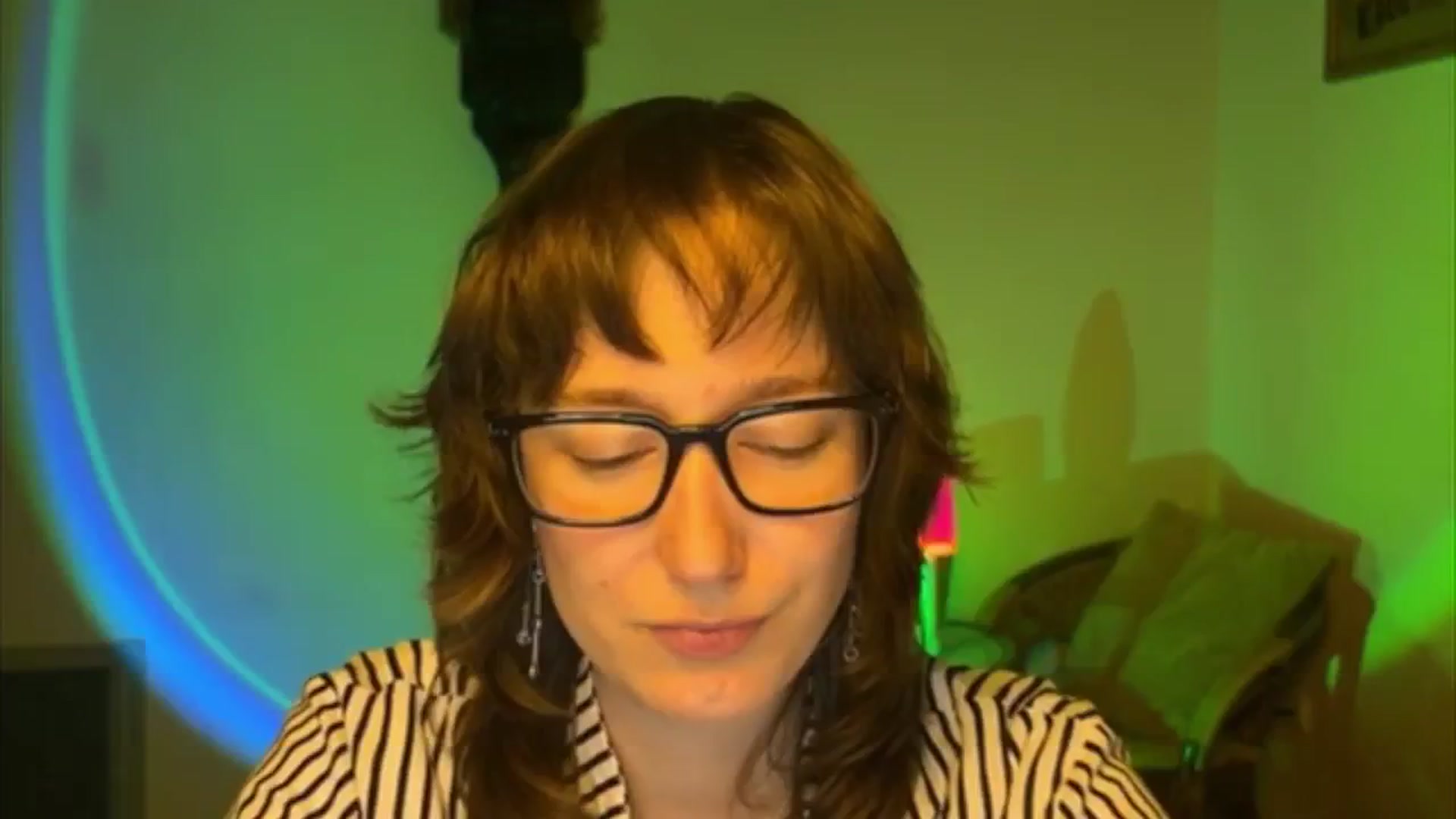 Gallery image thumbnail from LoooneyTunes's myfreecams stream on, 04/21/2025, 21:37 image 14 of 20