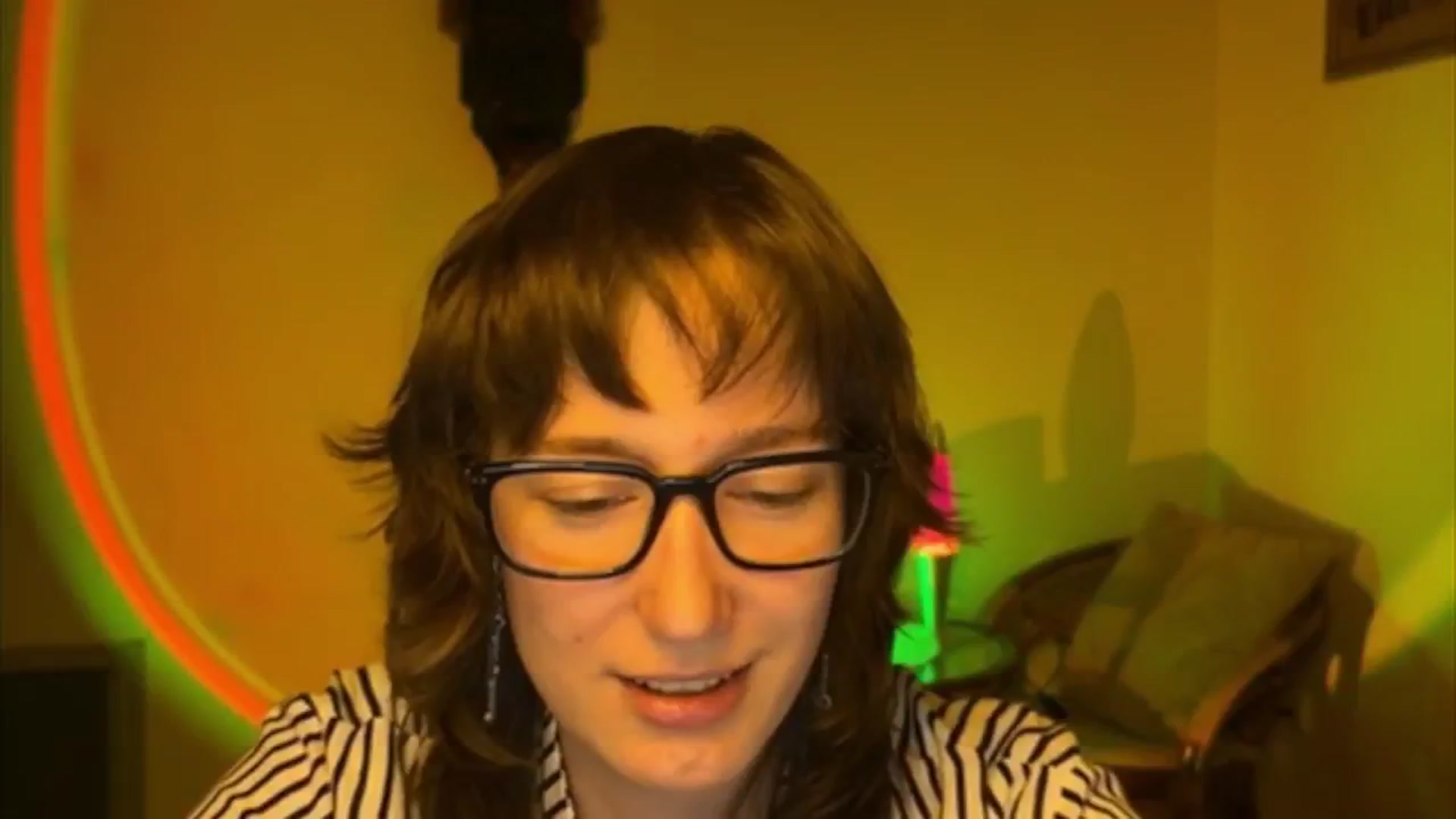 Gallery image thumbnail from LoooneyTunes's myfreecams stream on, 04/21/2025, 21:37 image 16 of 20
