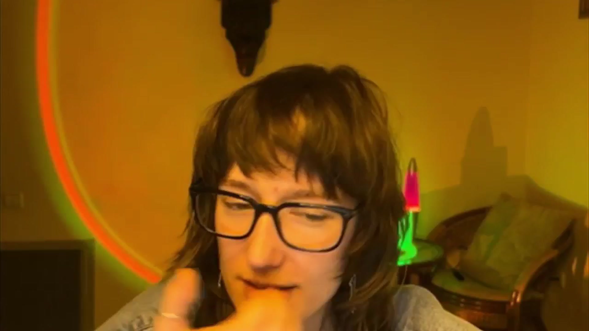 Gallery image thumbnail from LoooneyTunes's myfreecams stream on, 04/22/2025, 18:16 image 14 of 20