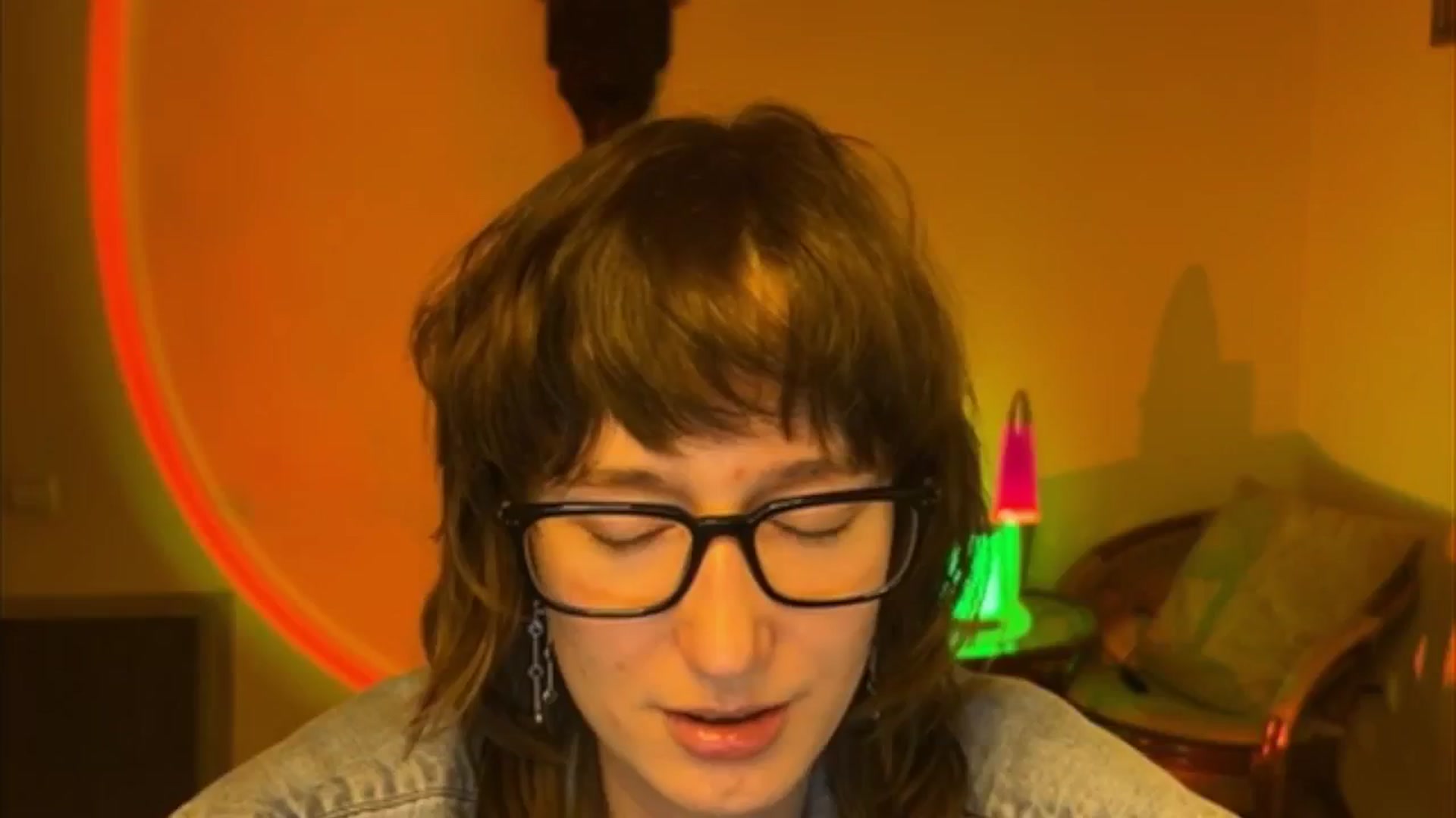 Gallery image thumbnail from LoooneyTunes's myfreecams stream on, 04/22/2025, 18:16 image 9 of 20