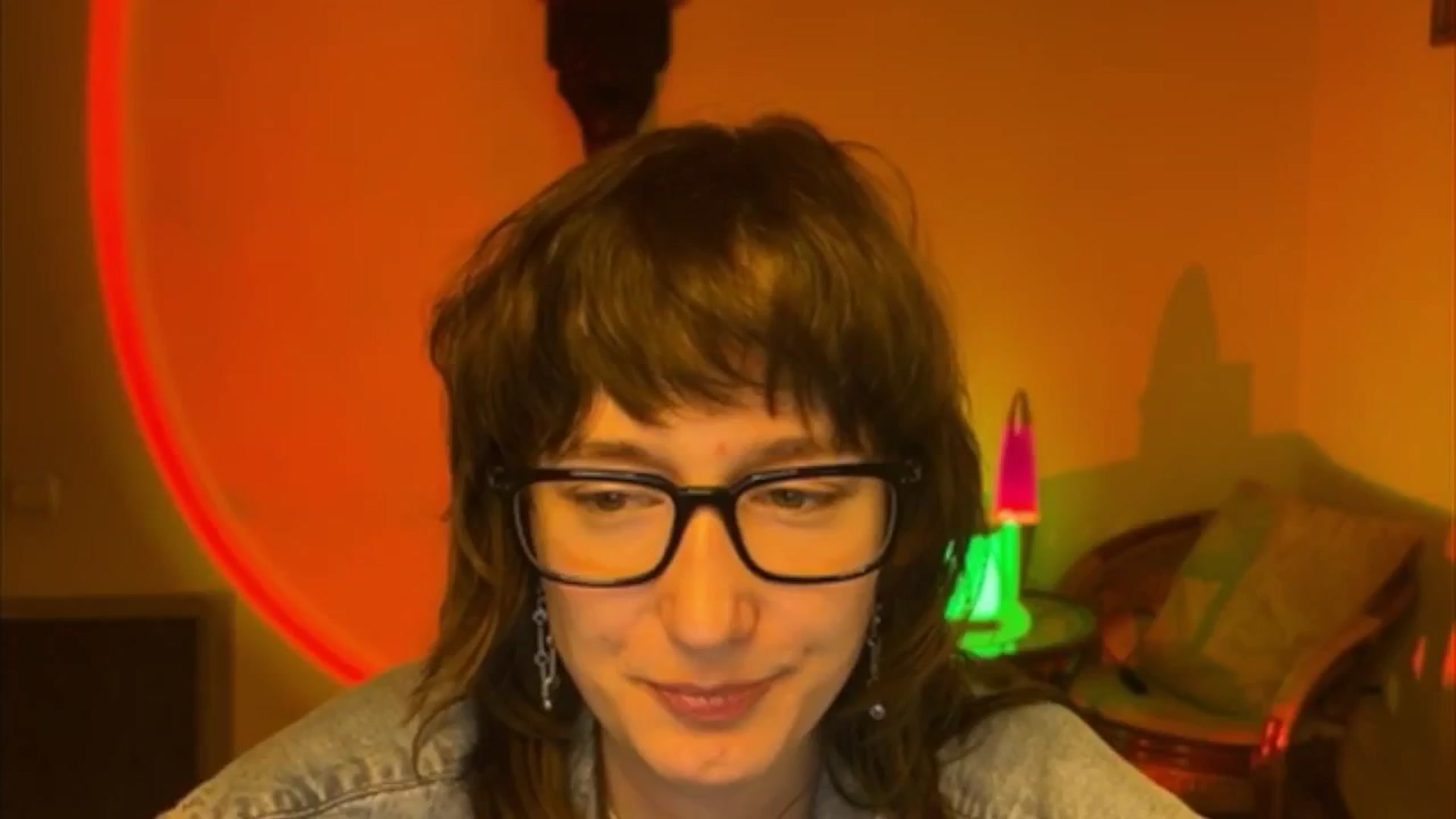 Gallery image thumbnail from LoooneyTunes's myfreecams stream on, 04/22/2025, 18:16 image 4 of 20
