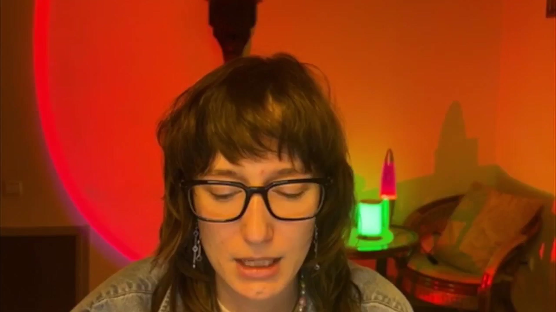 Gallery image thumbnail from LoooneyTunes's myfreecams stream on, 04/22/2025, 18:16 image 11 of 20