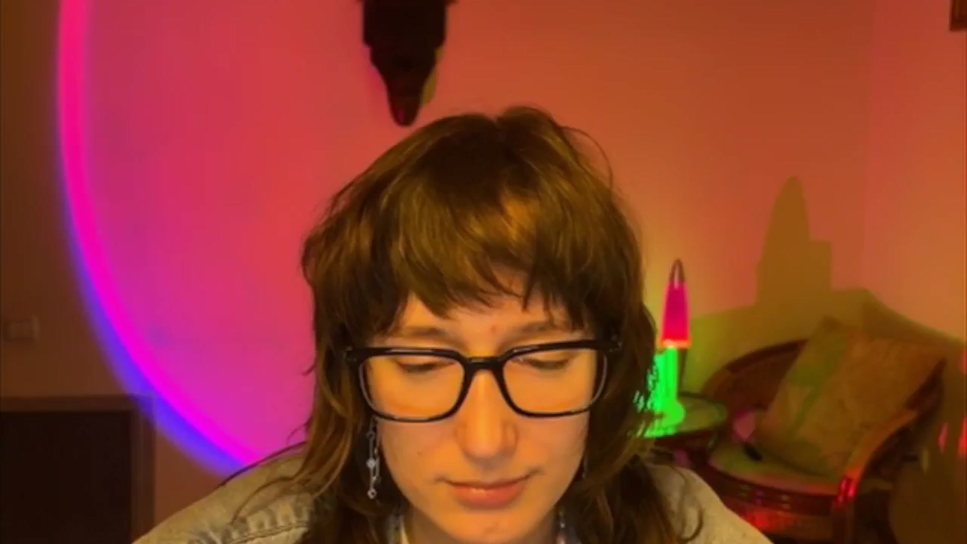 Gallery image thumbnail from LoooneyTunes's myfreecams stream on, 04/22/2025, 18:16 image 18 of 20