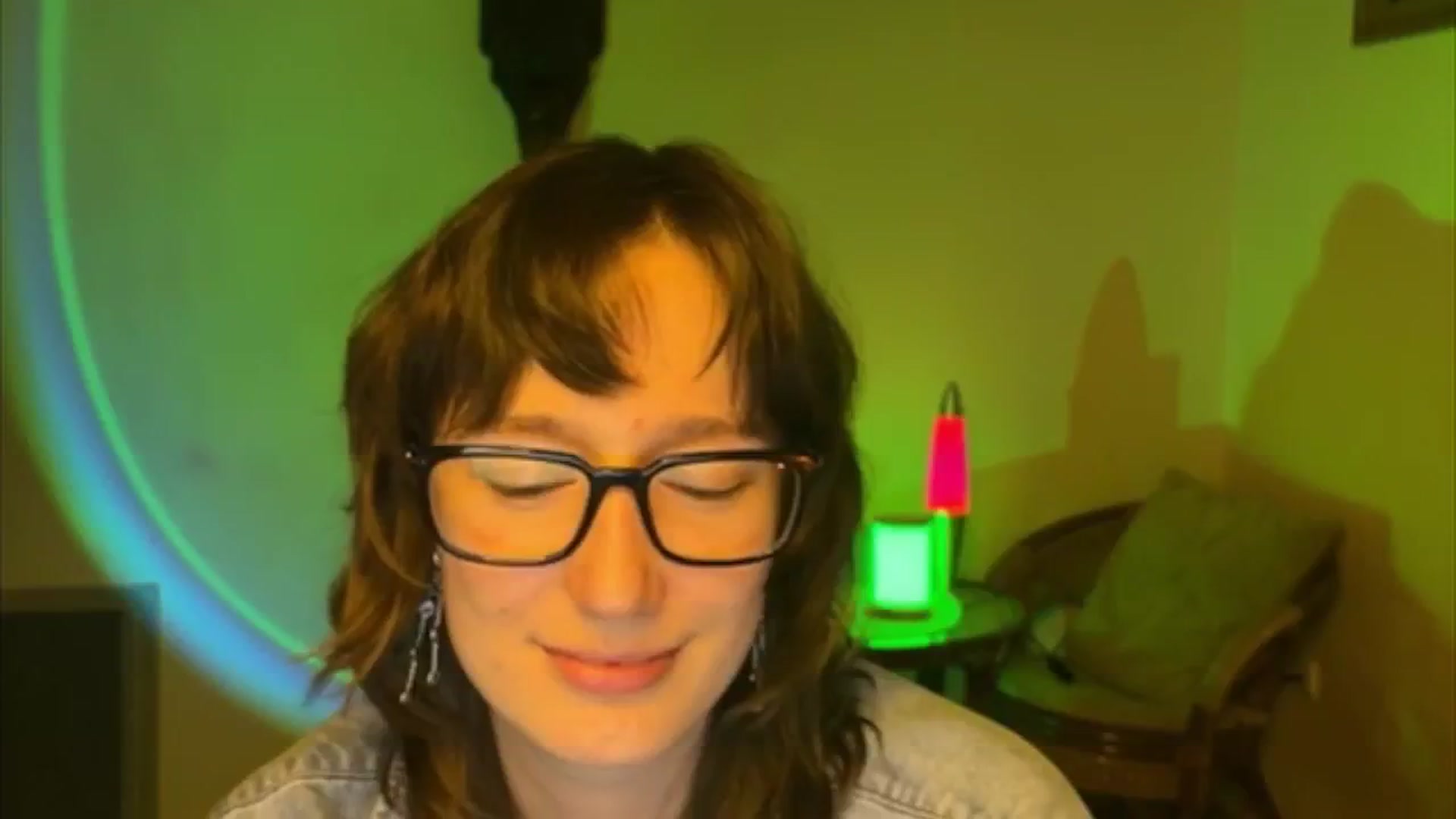 Gallery image thumbnail from LoooneyTunes's myfreecams stream on, 04/22/2025, 19:09 image 6 of 20