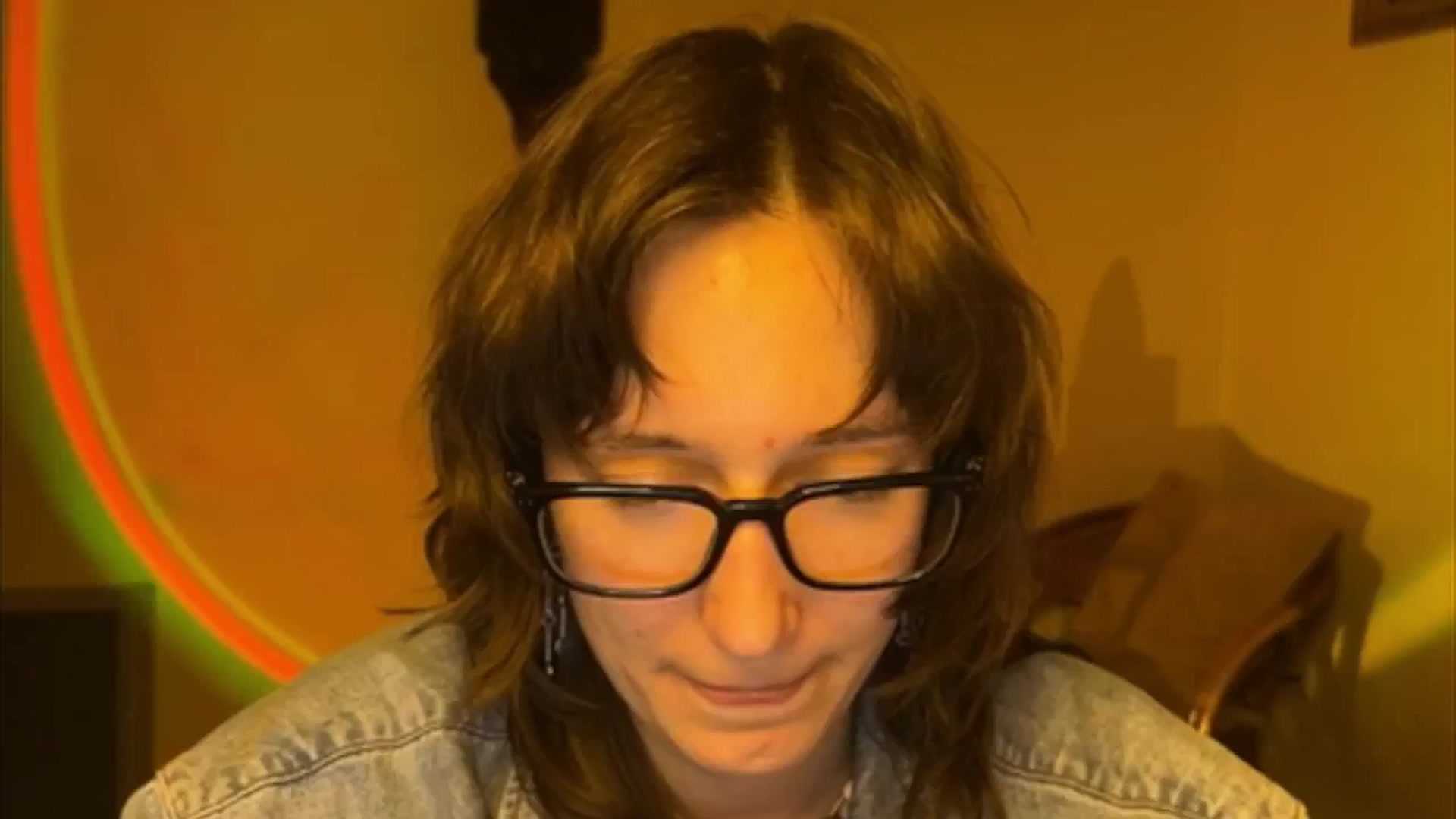 Gallery image thumbnail from LoooneyTunes's myfreecams stream on, 04/22/2025, 20:21 image 8 of 20