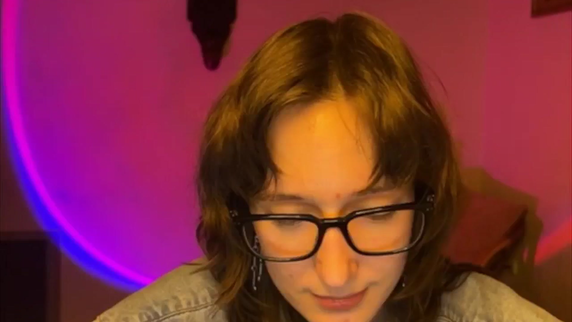 Gallery image thumbnail from LoooneyTunes's myfreecams stream on, 04/22/2025, 20:21 image 11 of 20