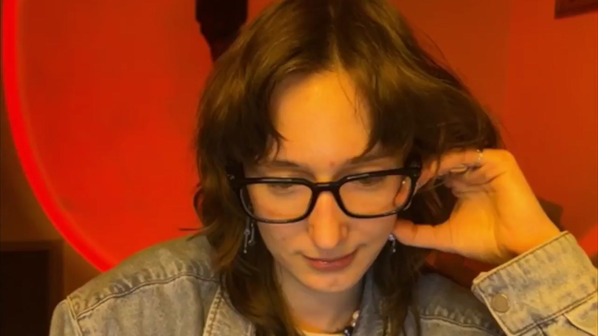 Gallery image thumbnail from LoooneyTunes's myfreecams stream on, 04/22/2025, 20:21 image 9 of 20