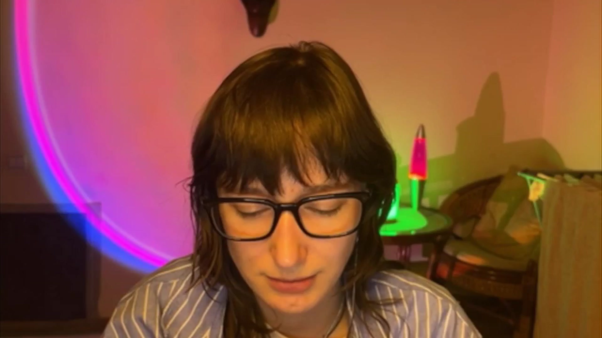 Gallery image thumbnail from LoooneyTunes's myfreecams stream on, 04/24/2025, 19:12 image 11 of 20