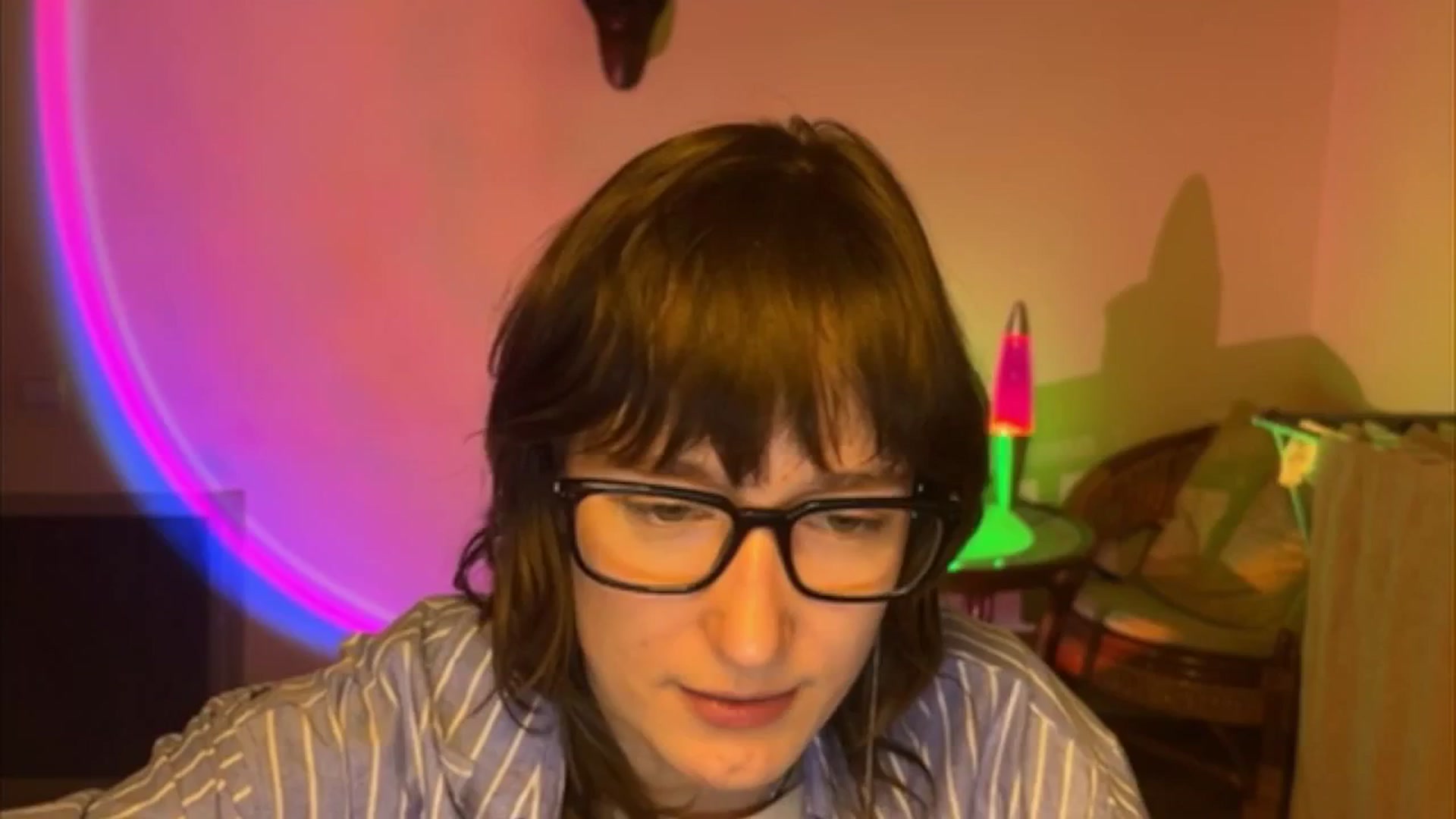 Gallery image thumbnail from LoooneyTunes's myfreecams stream on, 04/24/2025, 19:12 image 10 of 20