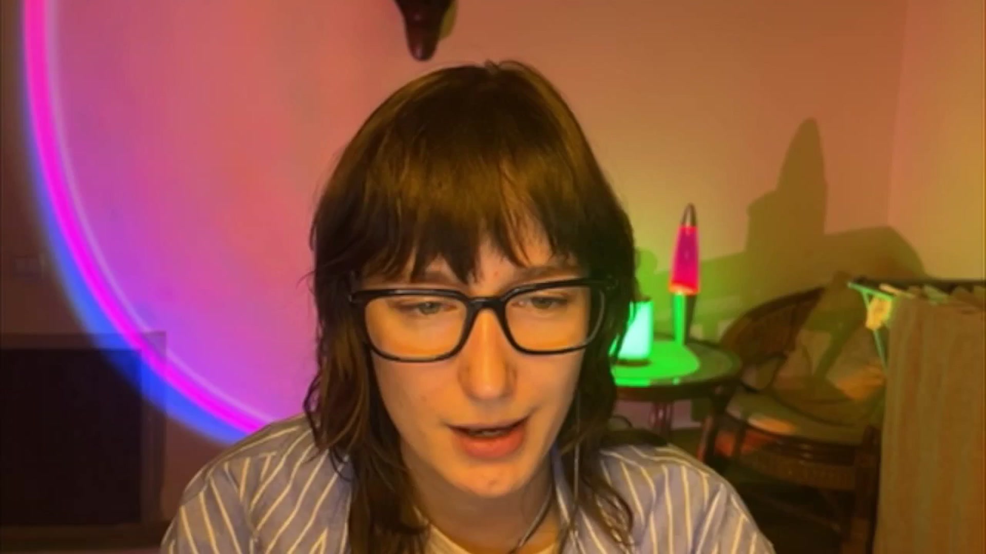 Gallery image thumbnail from LoooneyTunes's myfreecams stream on, 04/24/2025, 19:12 image 19 of 20