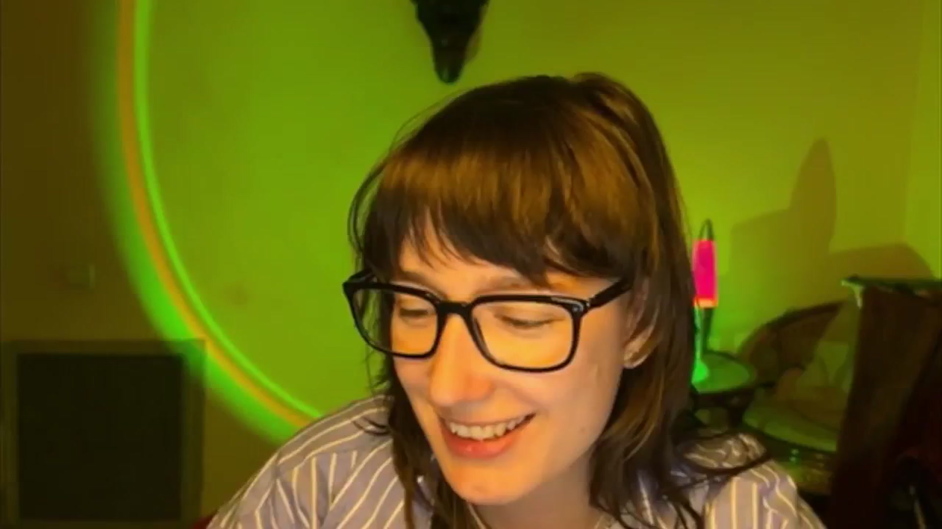 Gallery image thumbnail from LoooneyTunes's myfreecams stream on, 04/29/2025, 20:00 image 12 of 20