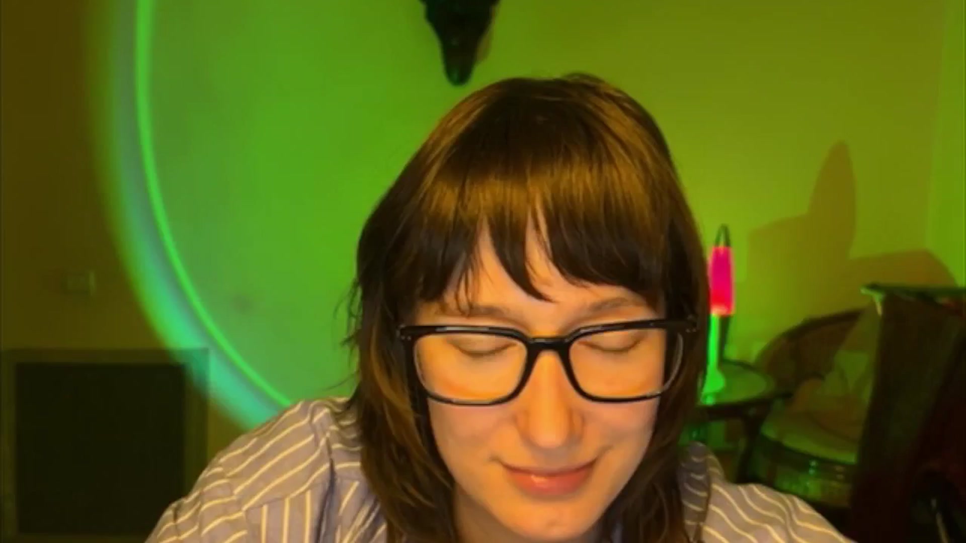 Gallery image thumbnail from LoooneyTunes's myfreecams stream on, 04/29/2025, 21:30 image 15 of 20