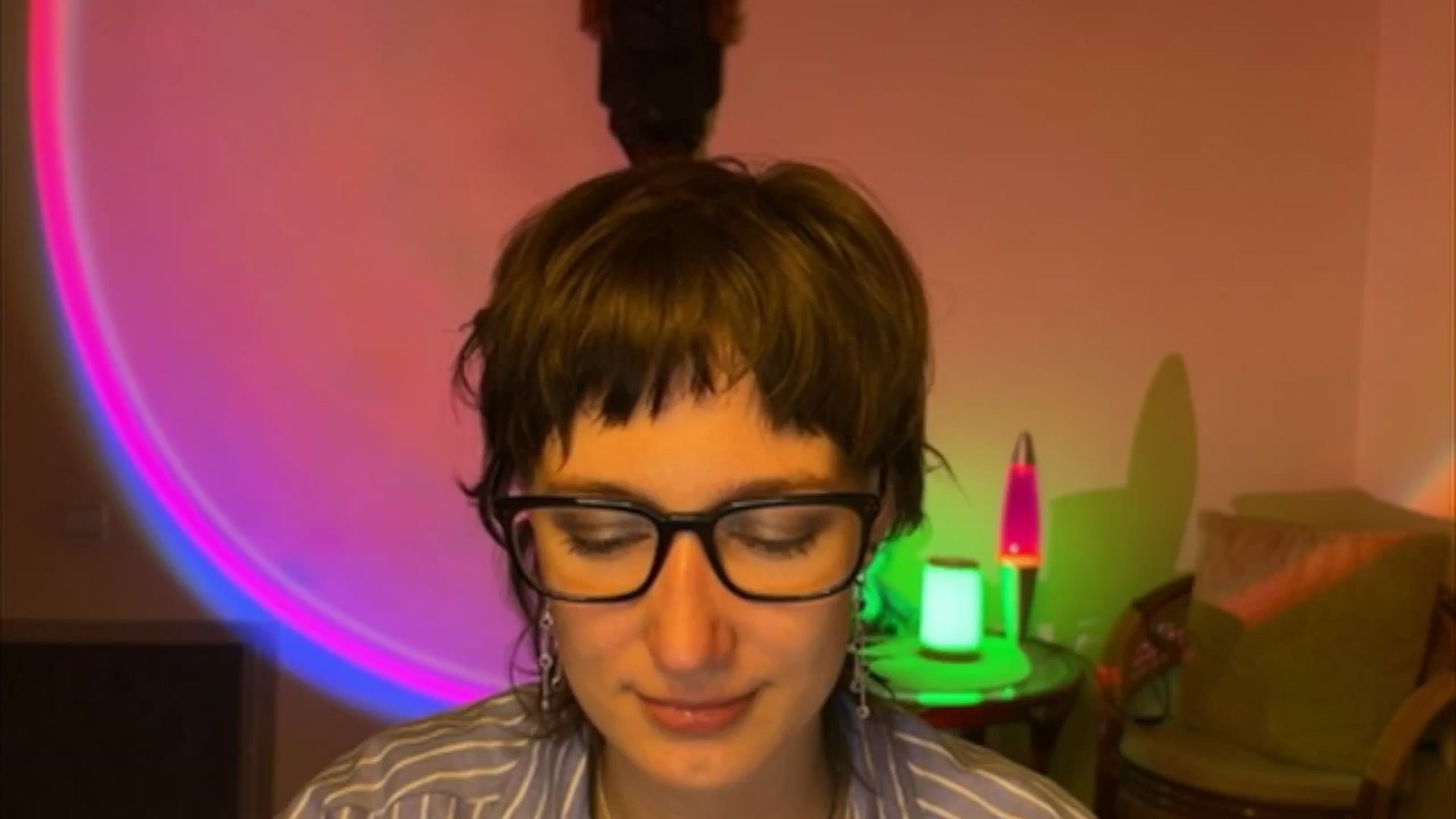 Gallery image thumbnail from LoooneyTunes's myfreecams stream on, 05/05/2025, 20:28 image 3 of 20