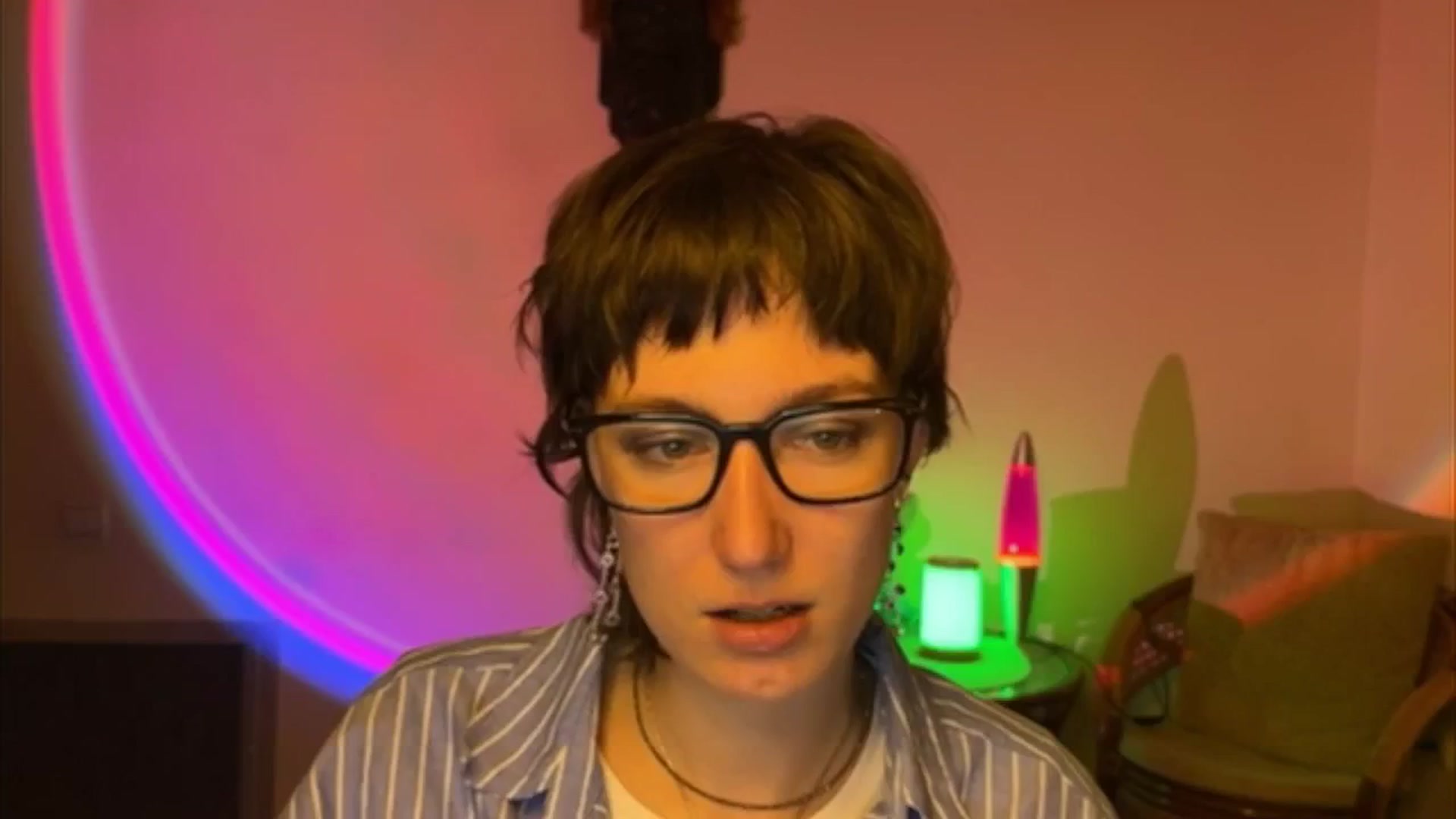 Gallery image thumbnail from LoooneyTunes's myfreecams stream on, 05/05/2025, 21:20 image 1 of 20