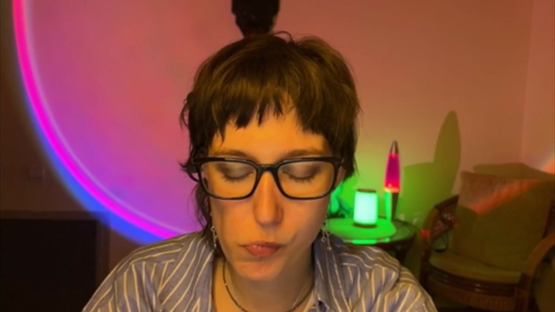 Gallery image thumbnail from LoooneyTunes's myfreecams stream on, 05/05/2025, 21:20 image 12 of 20