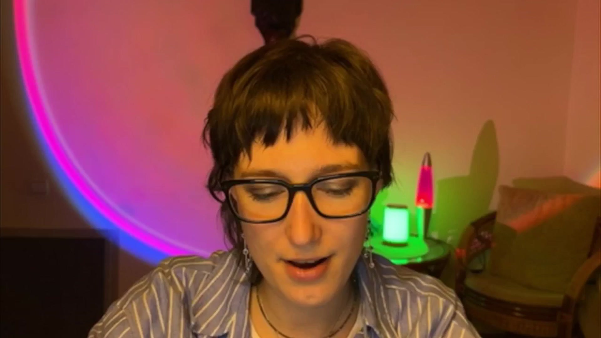 Gallery image thumbnail from LoooneyTunes's myfreecams stream on, 05/05/2025, 21:53 image 10 of 20