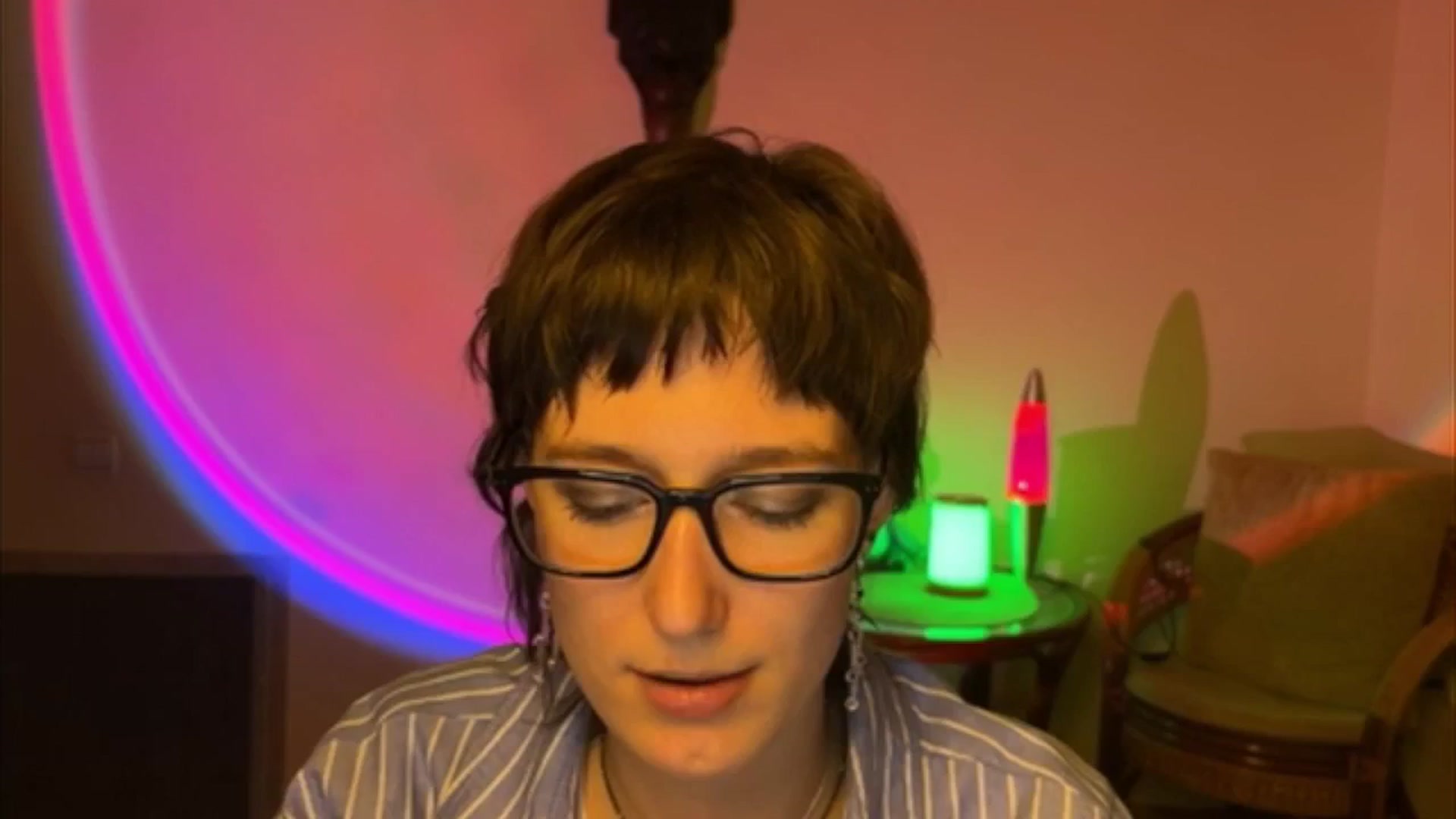 Gallery image thumbnail from LoooneyTunes's myfreecams stream on, 05/05/2025, 22:36 image 5 of 20