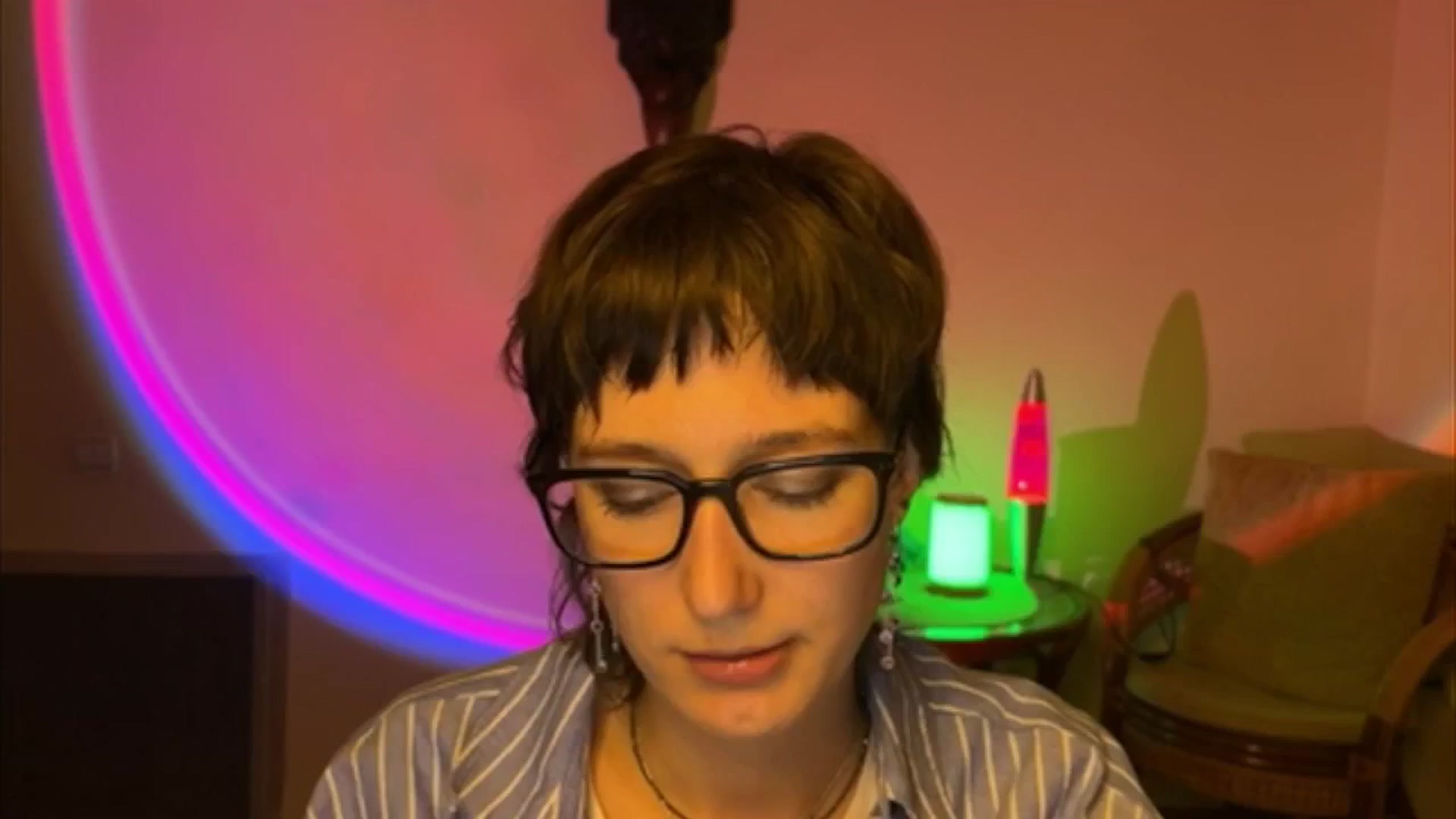 Gallery image thumbnail from LoooneyTunes's myfreecams stream on, 05/05/2025, 22:36 image 15 of 20