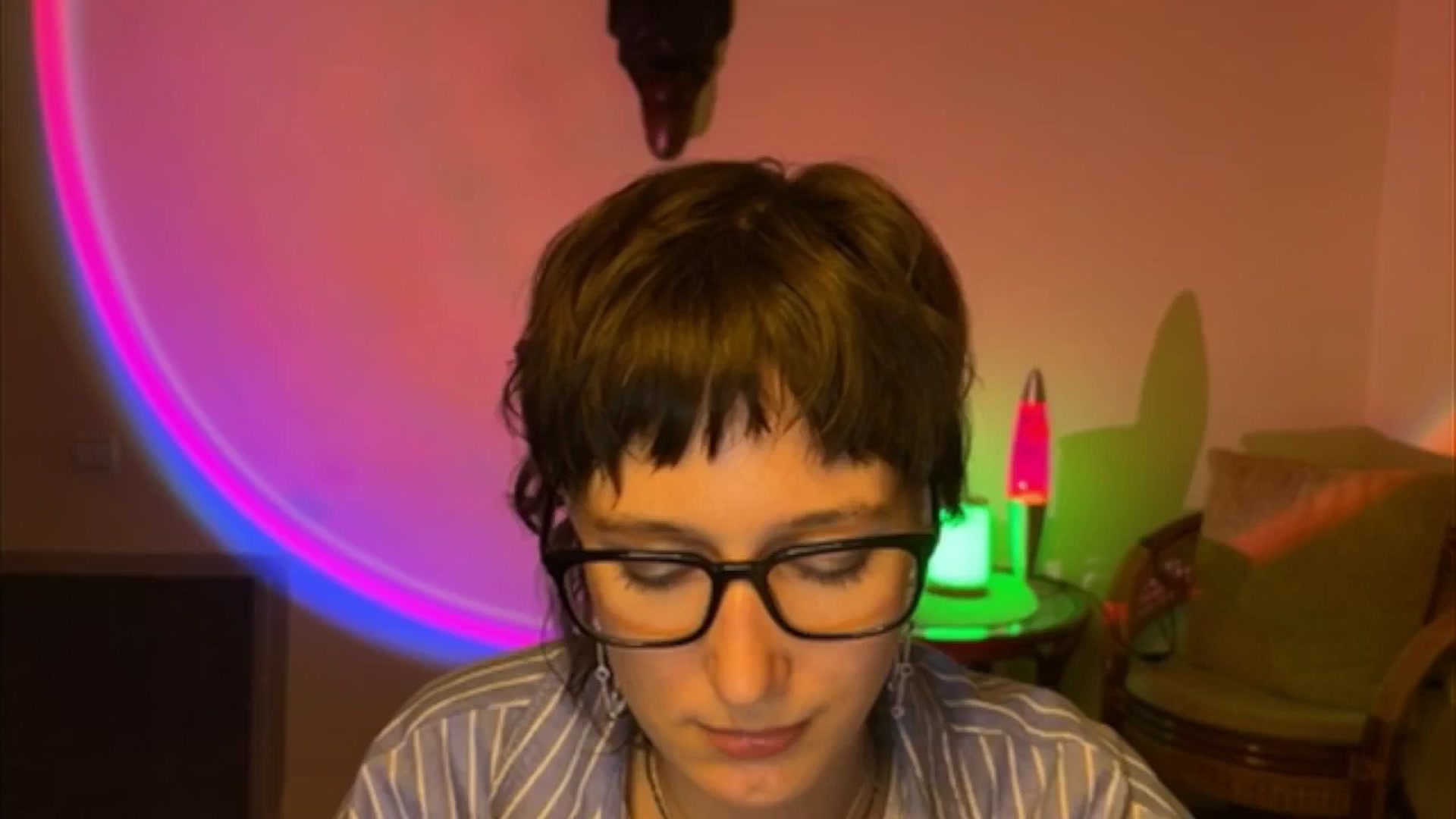 Gallery image thumbnail from LoooneyTunes's myfreecams stream on, 05/05/2025, 22:36 image 12 of 20