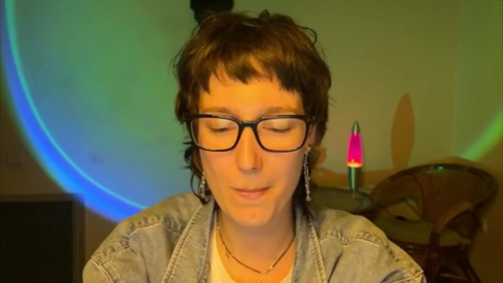 Gallery image thumbnail from LoooneyTunes's myfreecams stream on, 05/07/2025, 22:23 image 4 of 20