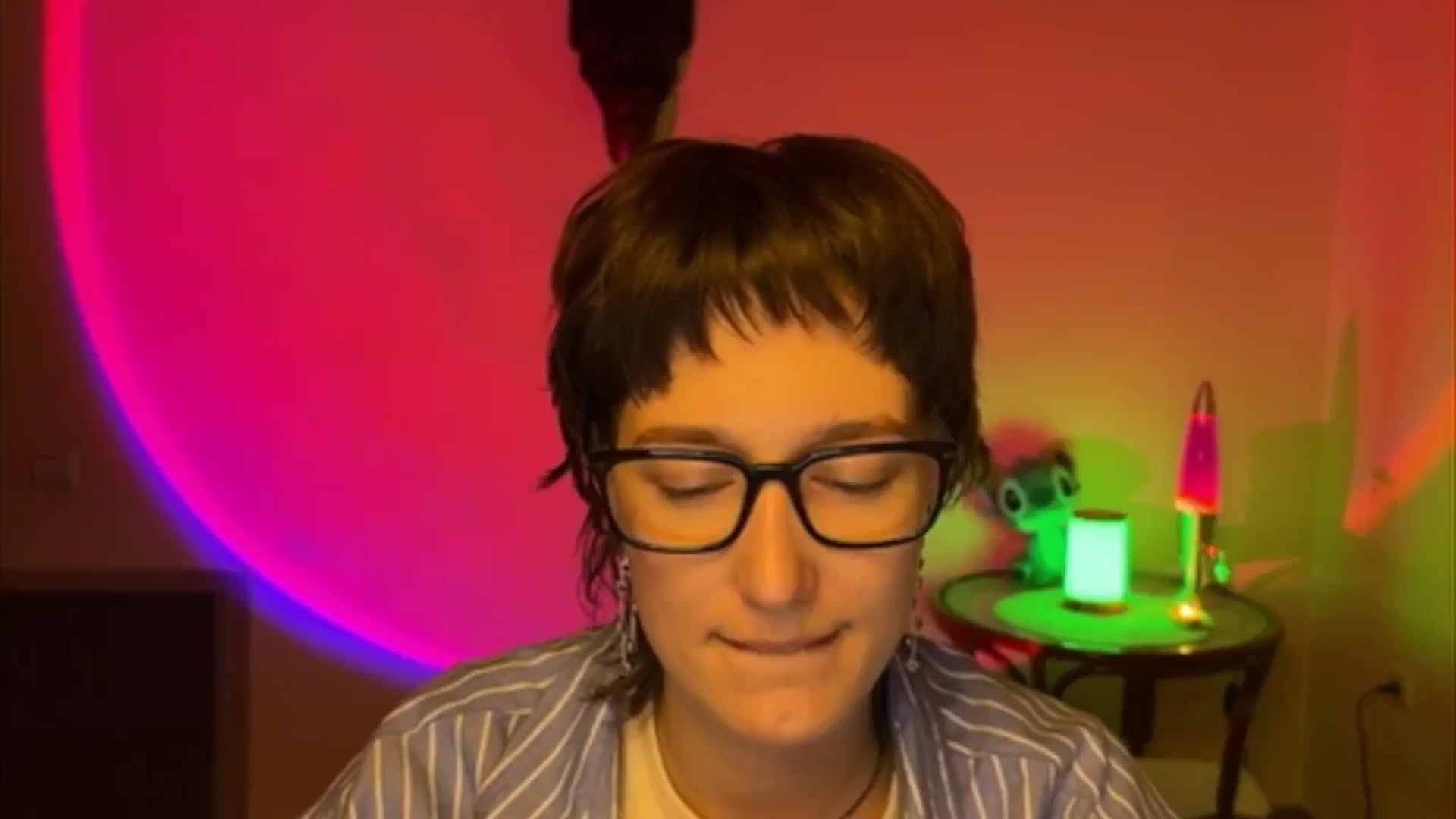 Gallery image thumbnail from LoooneyTunes's myfreecams stream on, 05/12/2025, 20:30 image 10 of 20