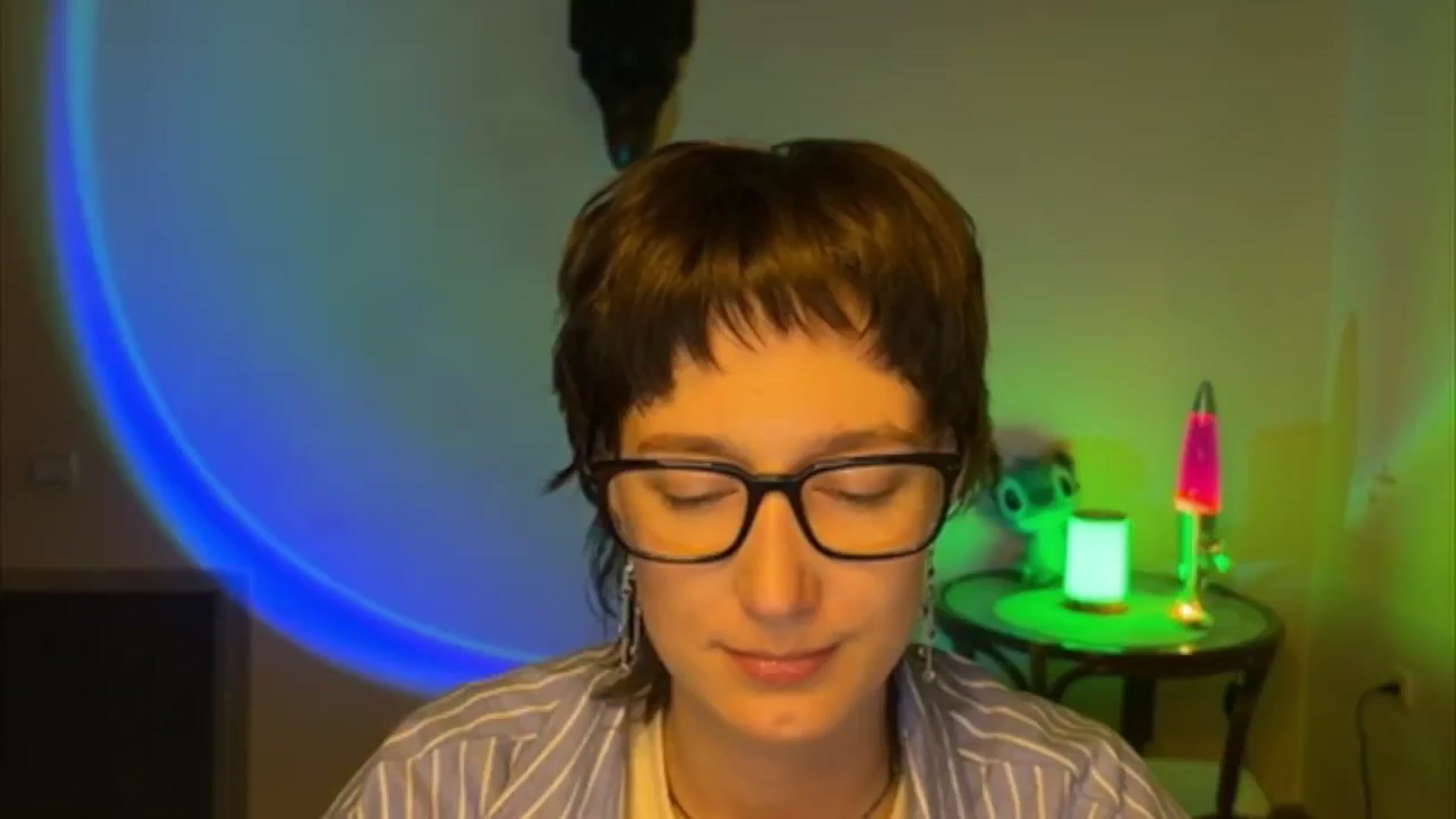 Gallery image thumbnail from LoooneyTunes's myfreecams stream on, 05/12/2025, 20:30 image 9 of 20