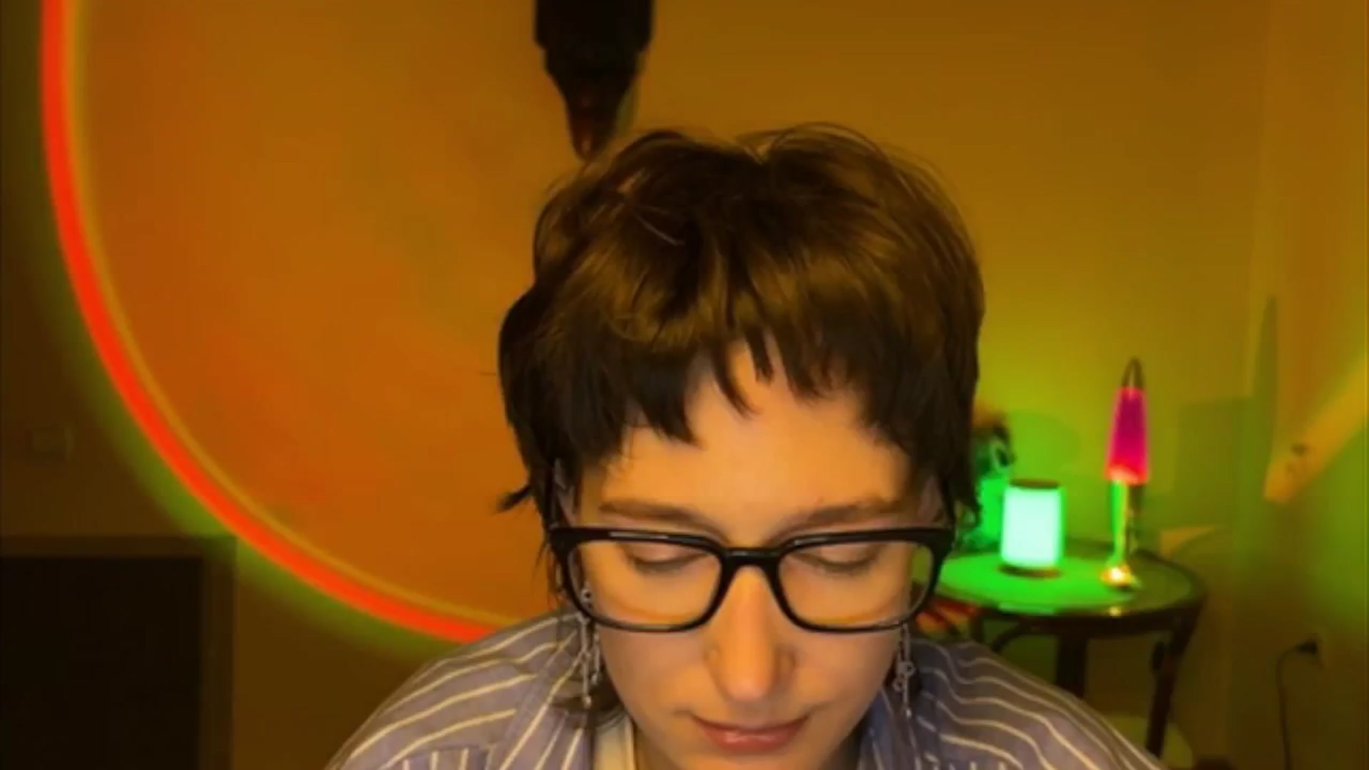 Gallery image thumbnail from LoooneyTunes's myfreecams stream on, 05/12/2025, 20:30 image 16 of 20