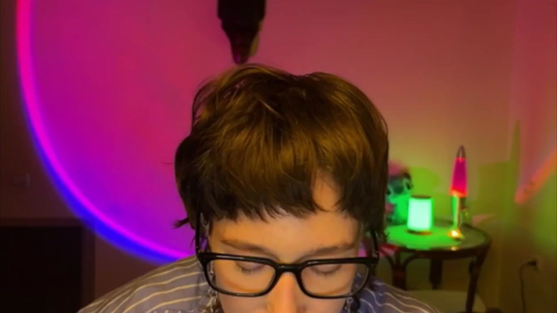 Gallery image thumbnail from LoooneyTunes's myfreecams stream on, 05/12/2025, 20:30 image 15 of 20