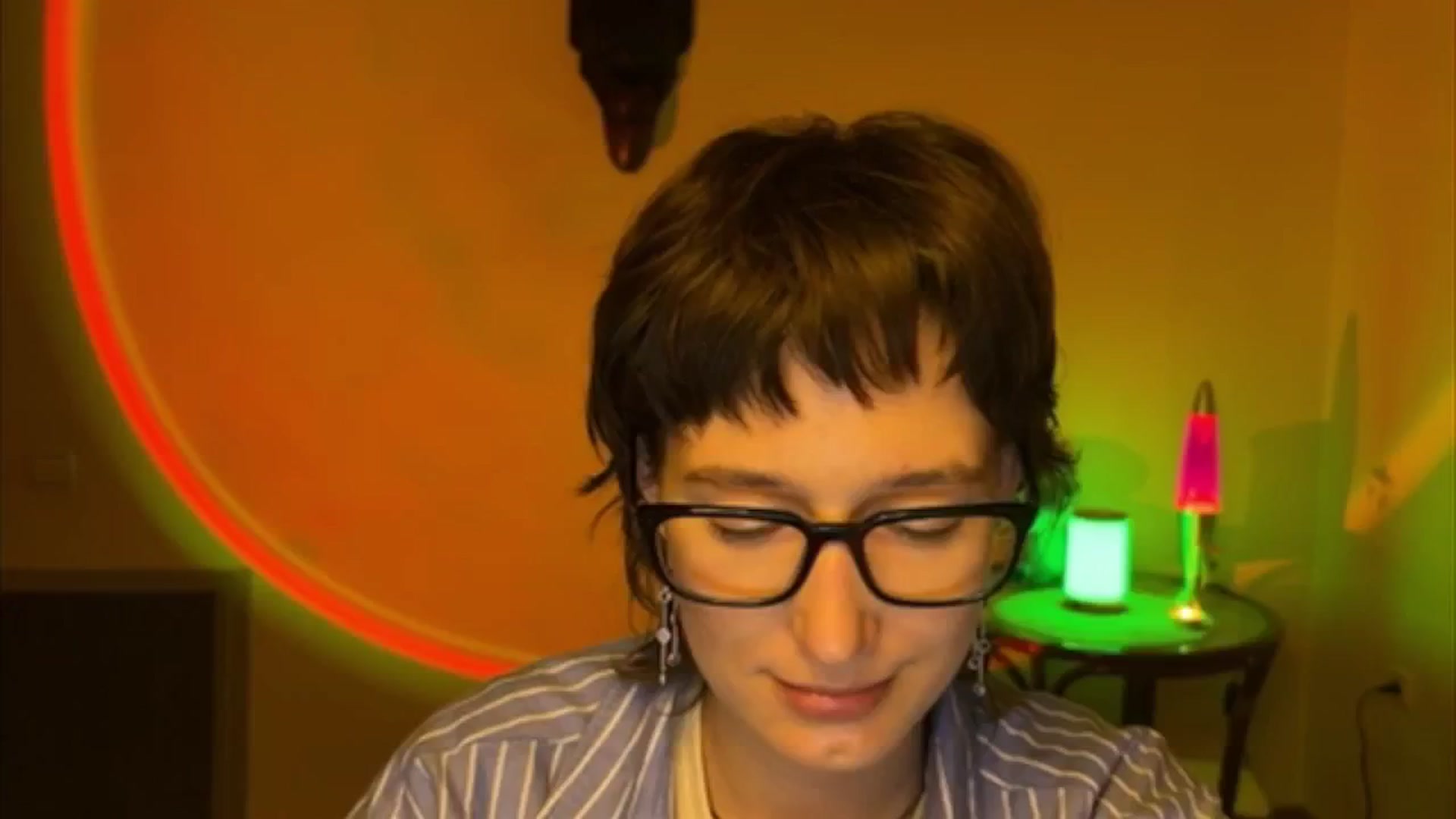 Gallery image thumbnail from LoooneyTunes's myfreecams stream on, 05/12/2025, 21:02 image 17 of 20