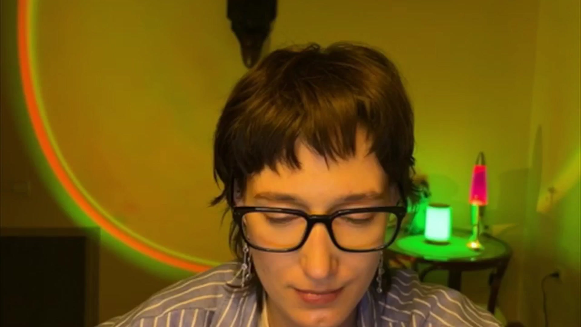 Gallery image thumbnail from LoooneyTunes's myfreecams stream on, 05/12/2025, 21:02 image 11 of 20